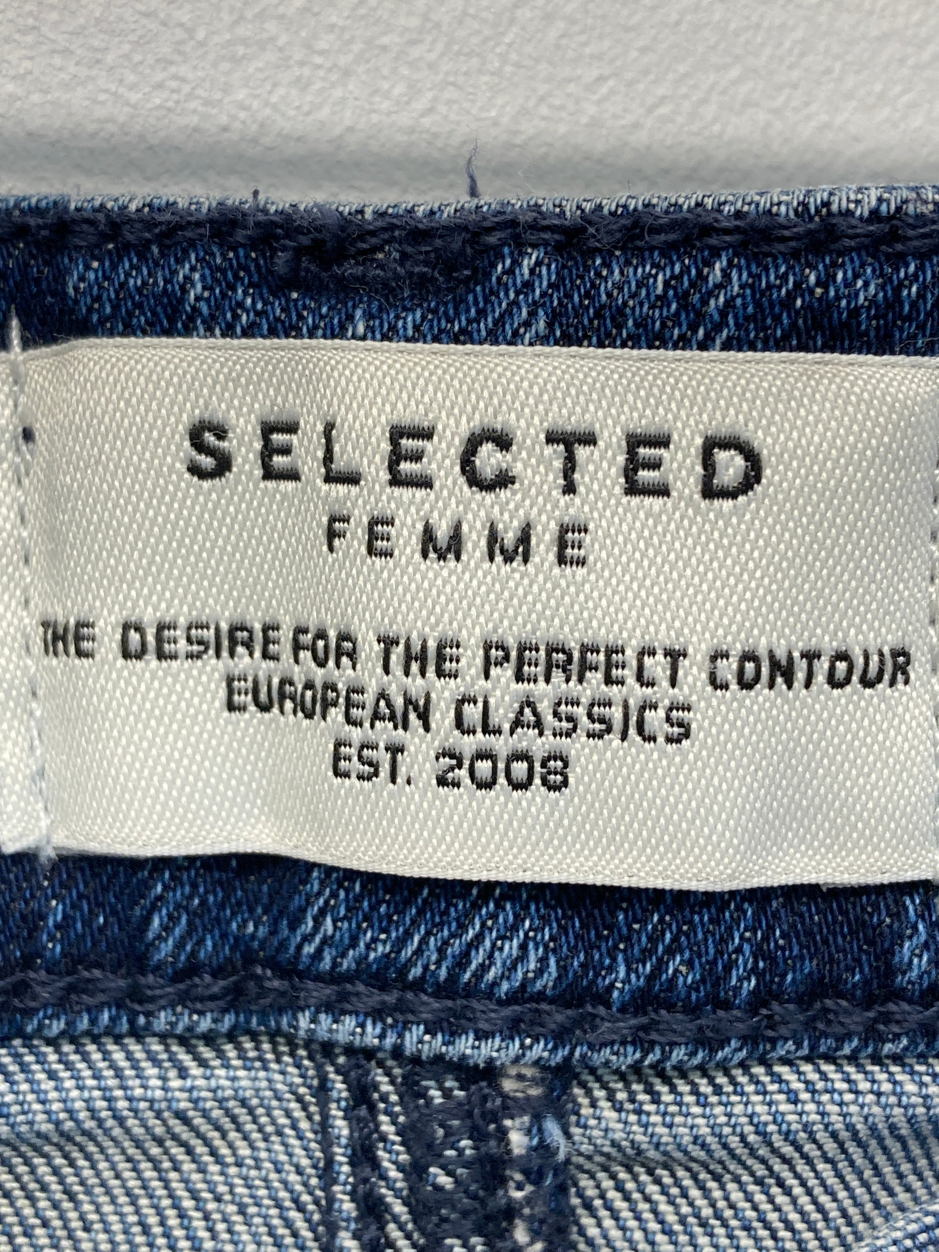 Selected Nederdel