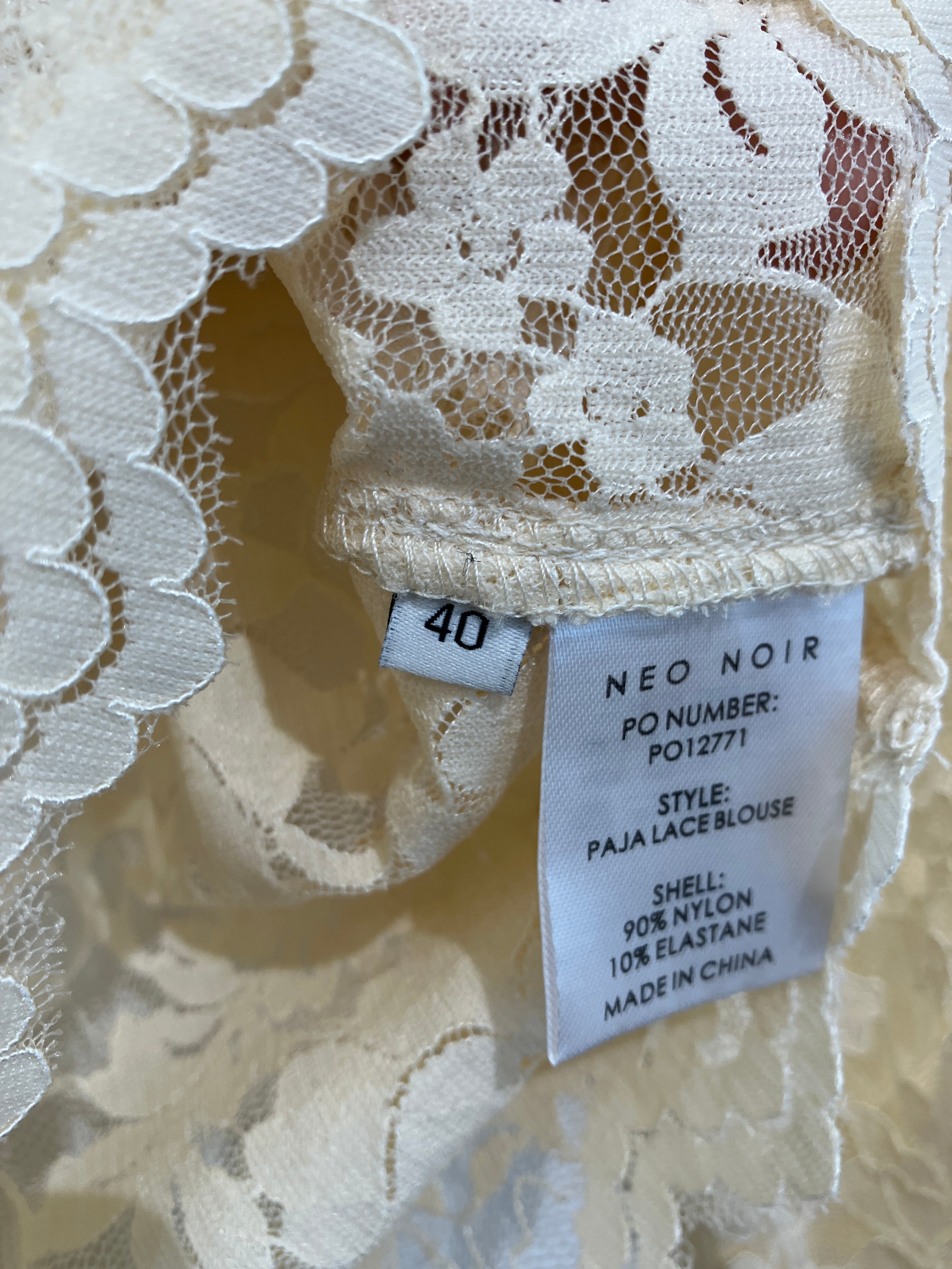 Neo Noir Bluse