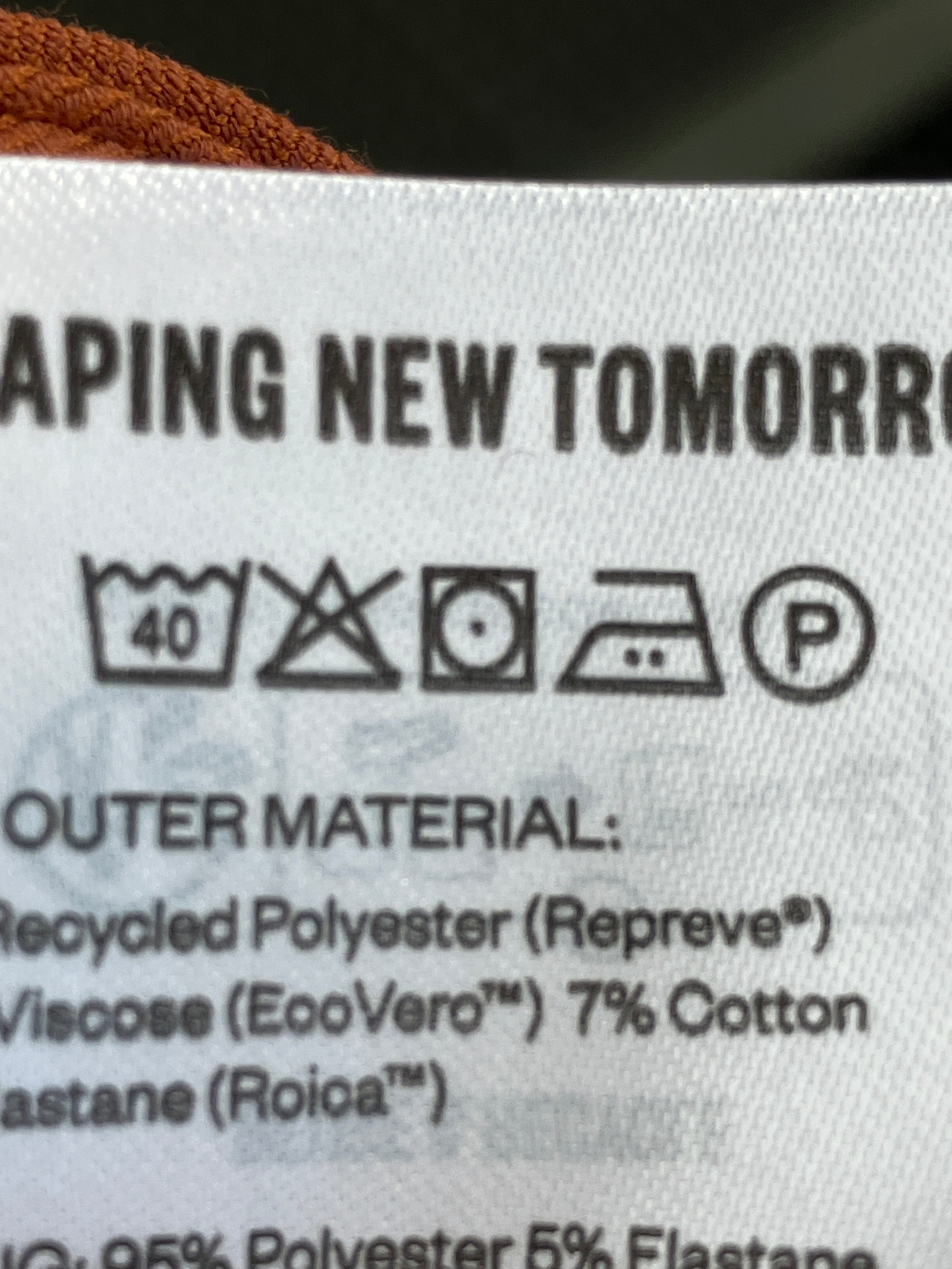 Shaping New Tomorrow Bukser