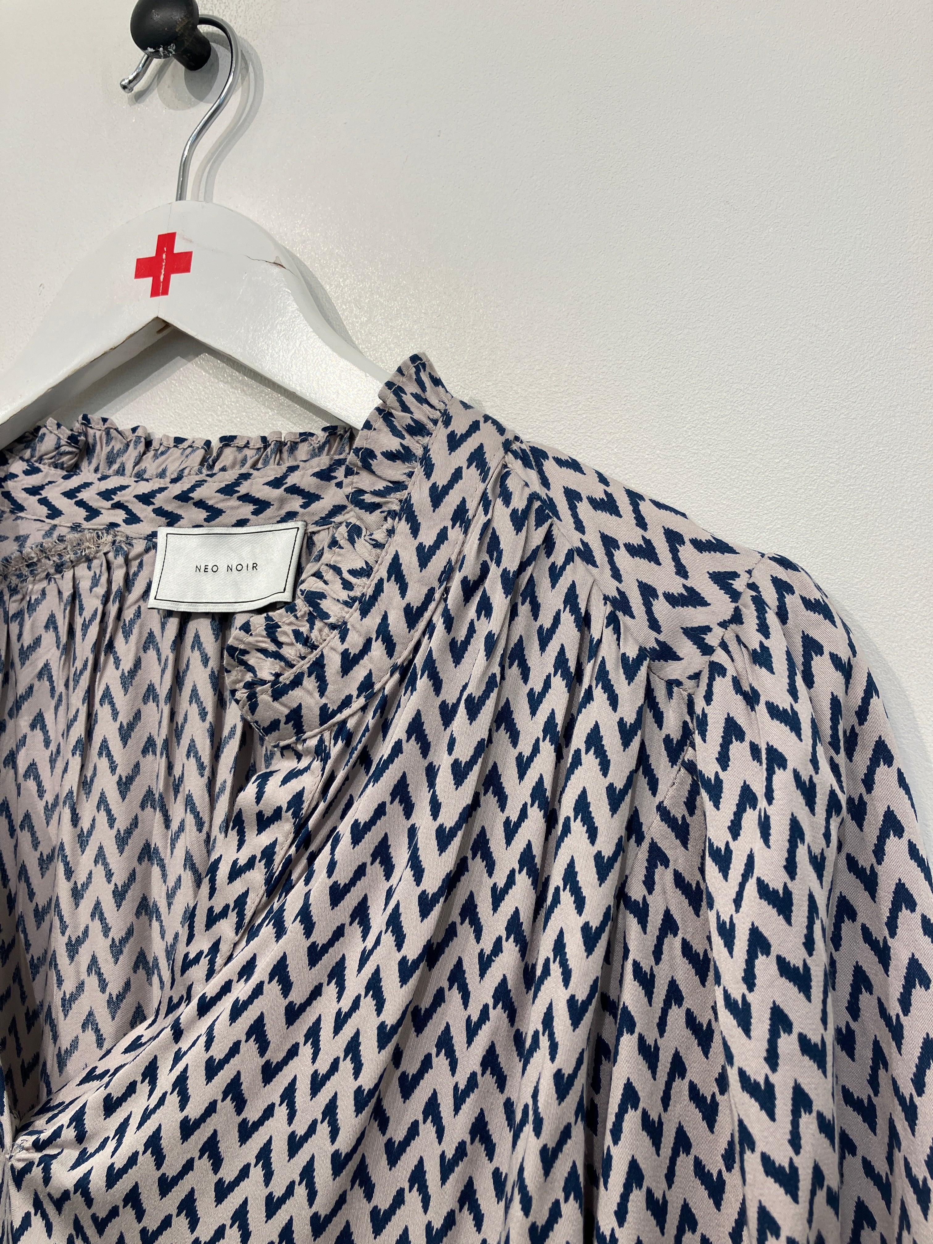 Neo Noir Bluse