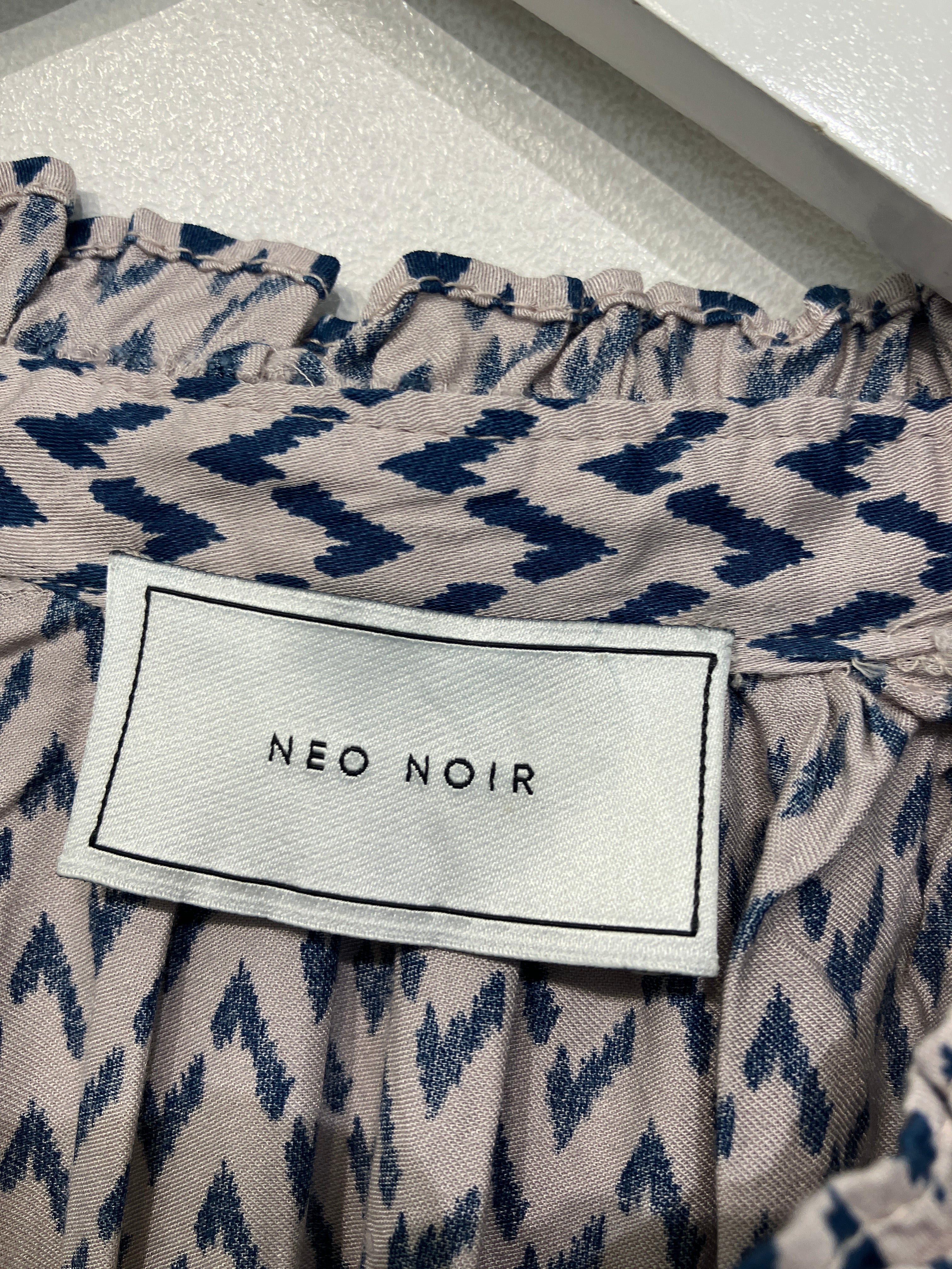 Neo Noir Bluse