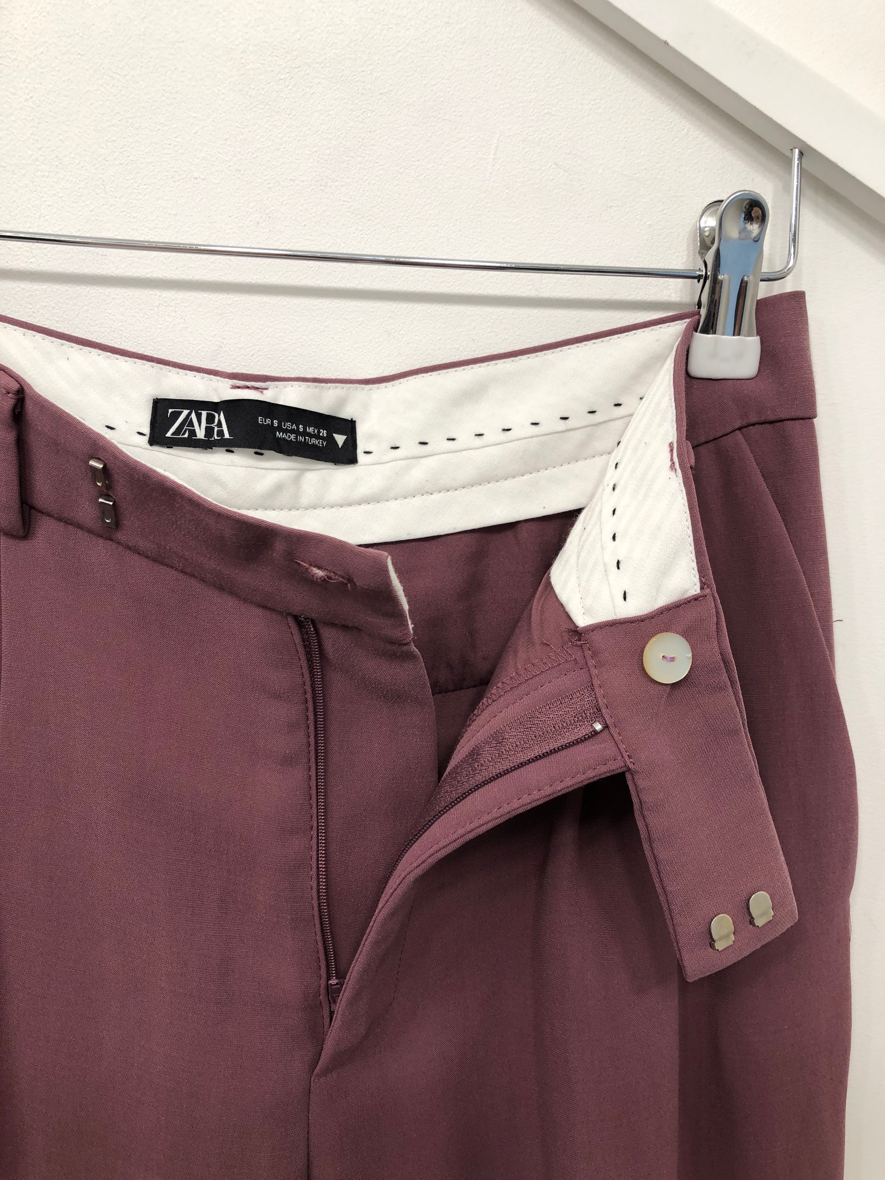 Zara Bukser