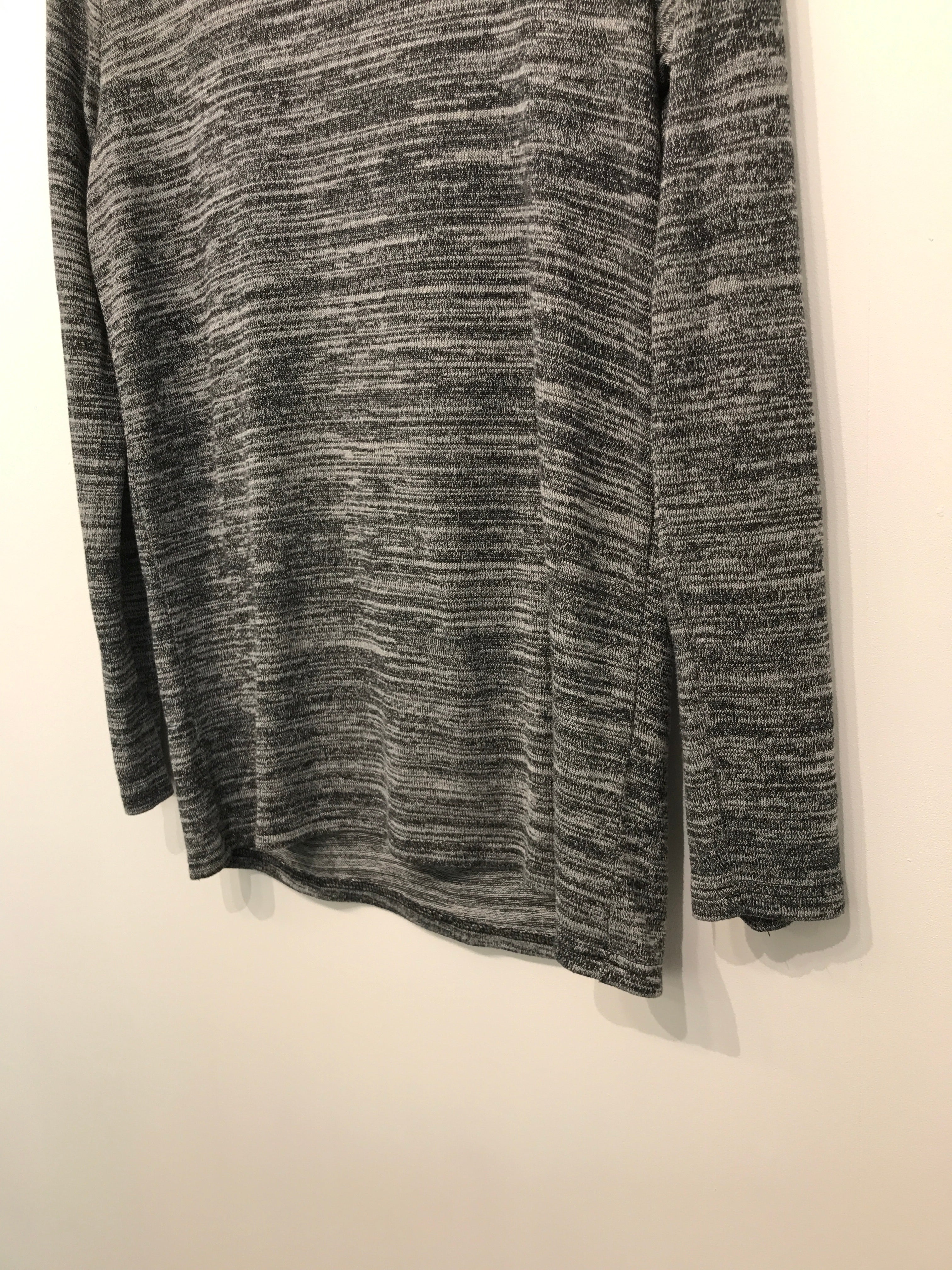 Reserved bluse