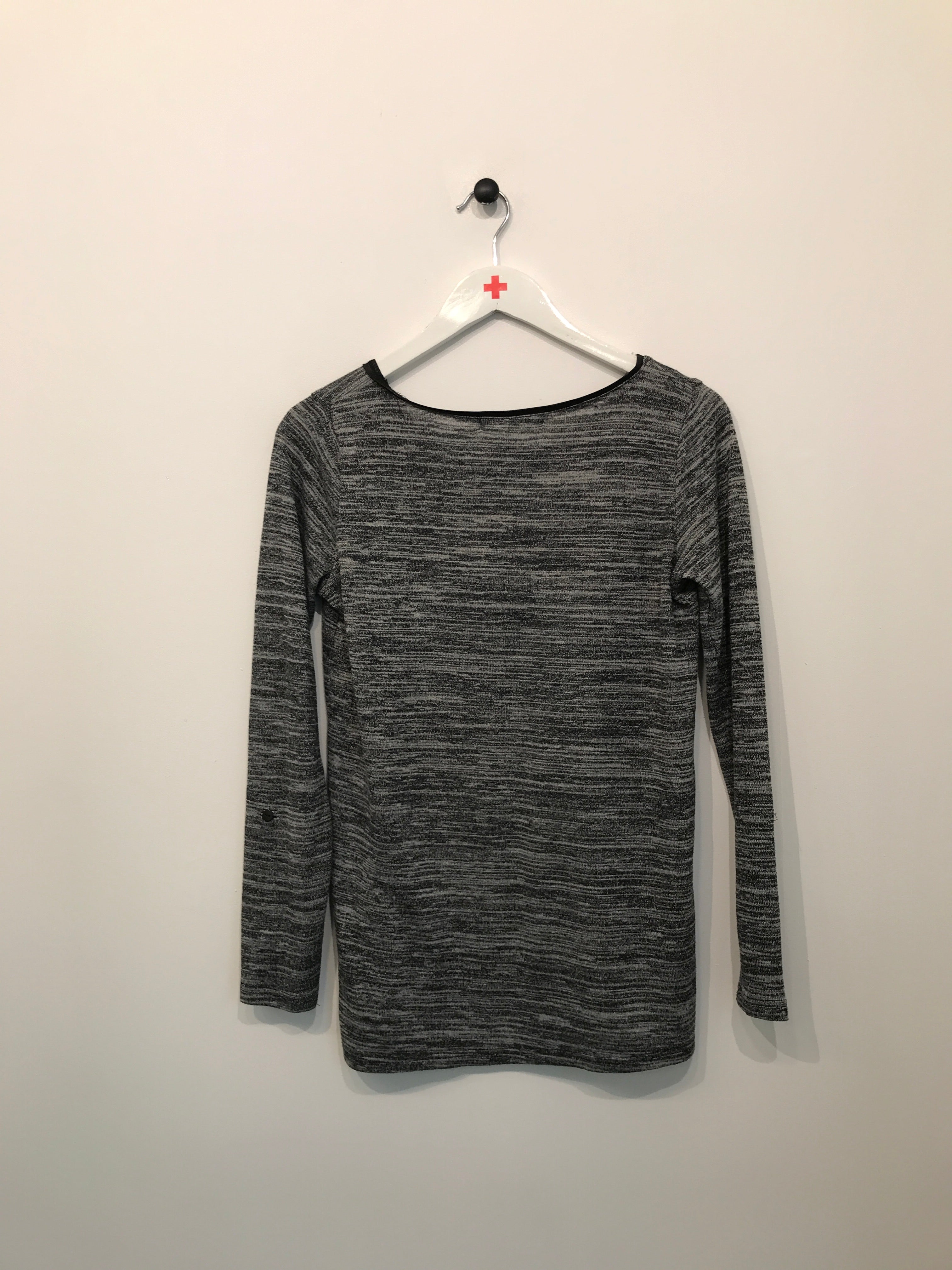 Reserved bluse