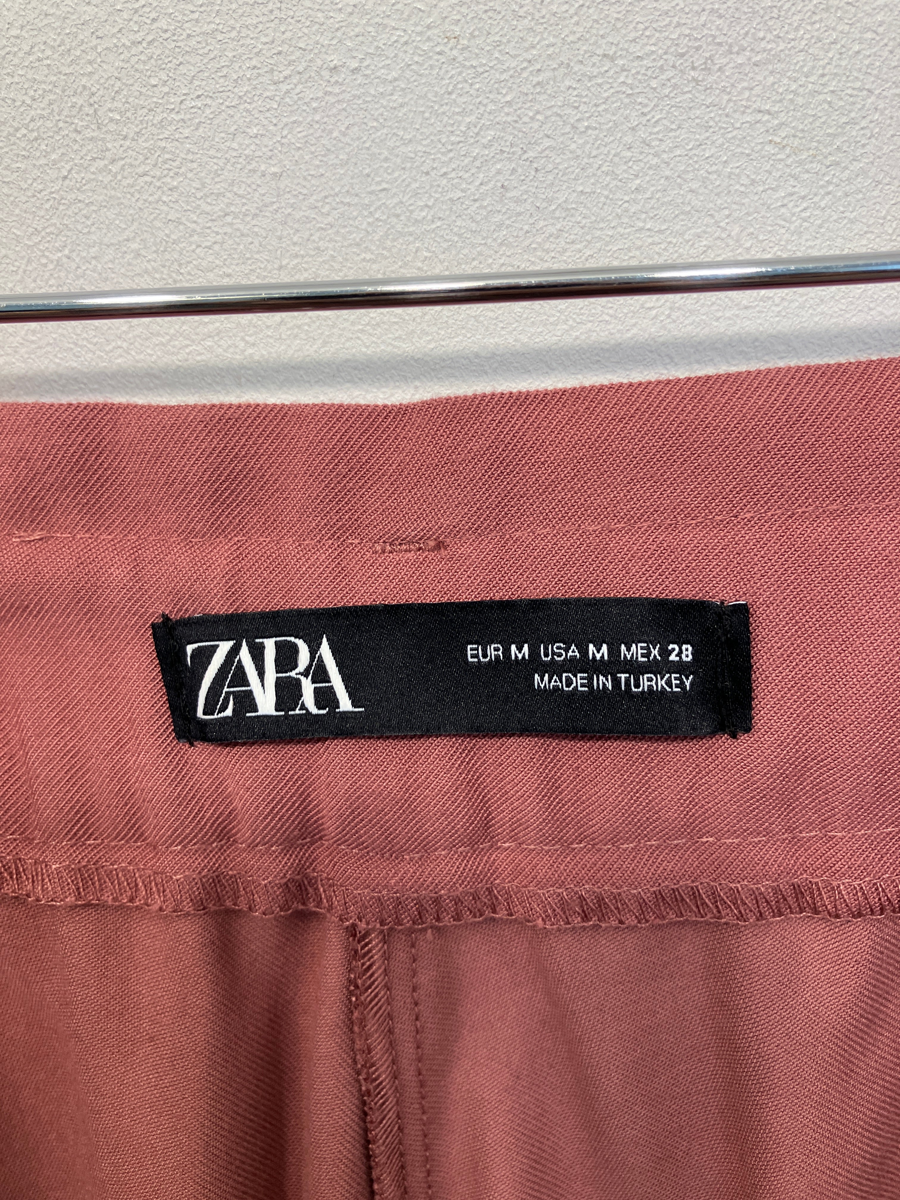 Zara Bukser