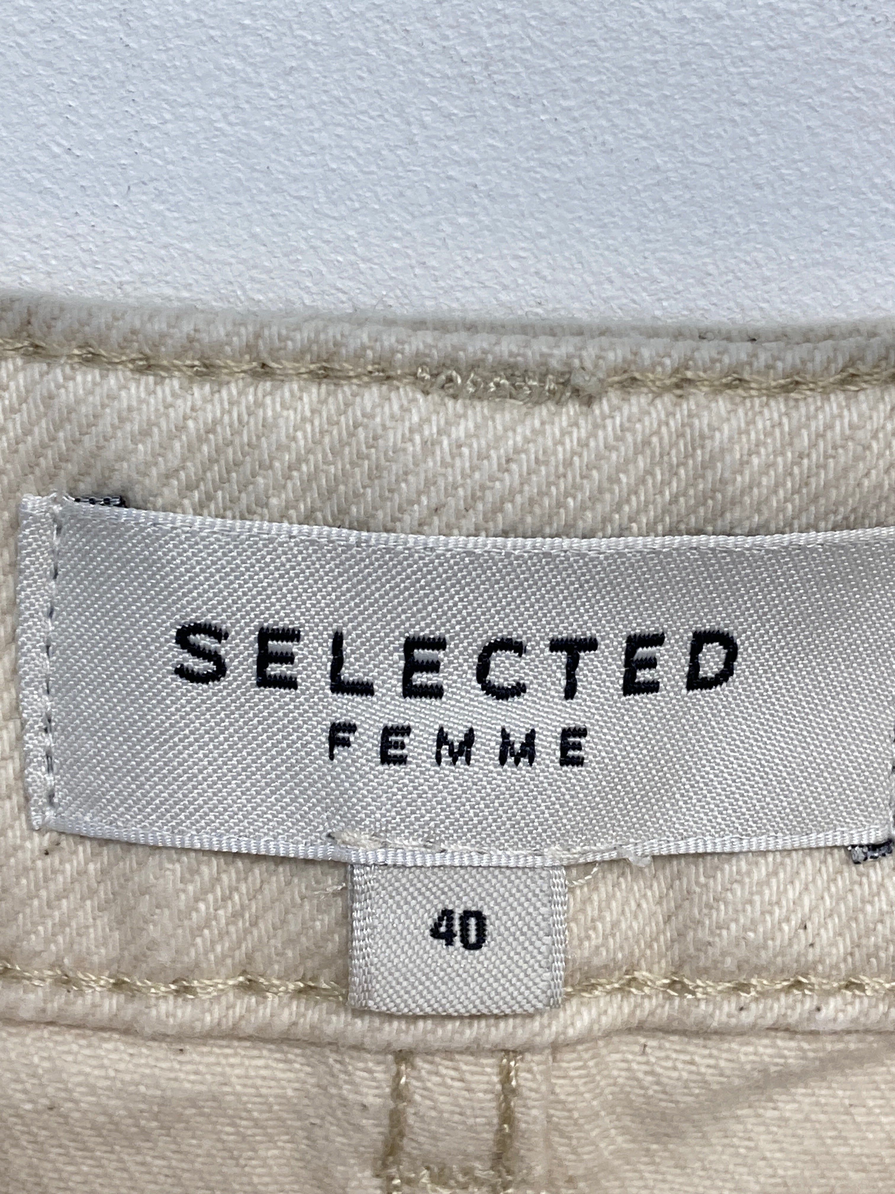 Selected Nederdel