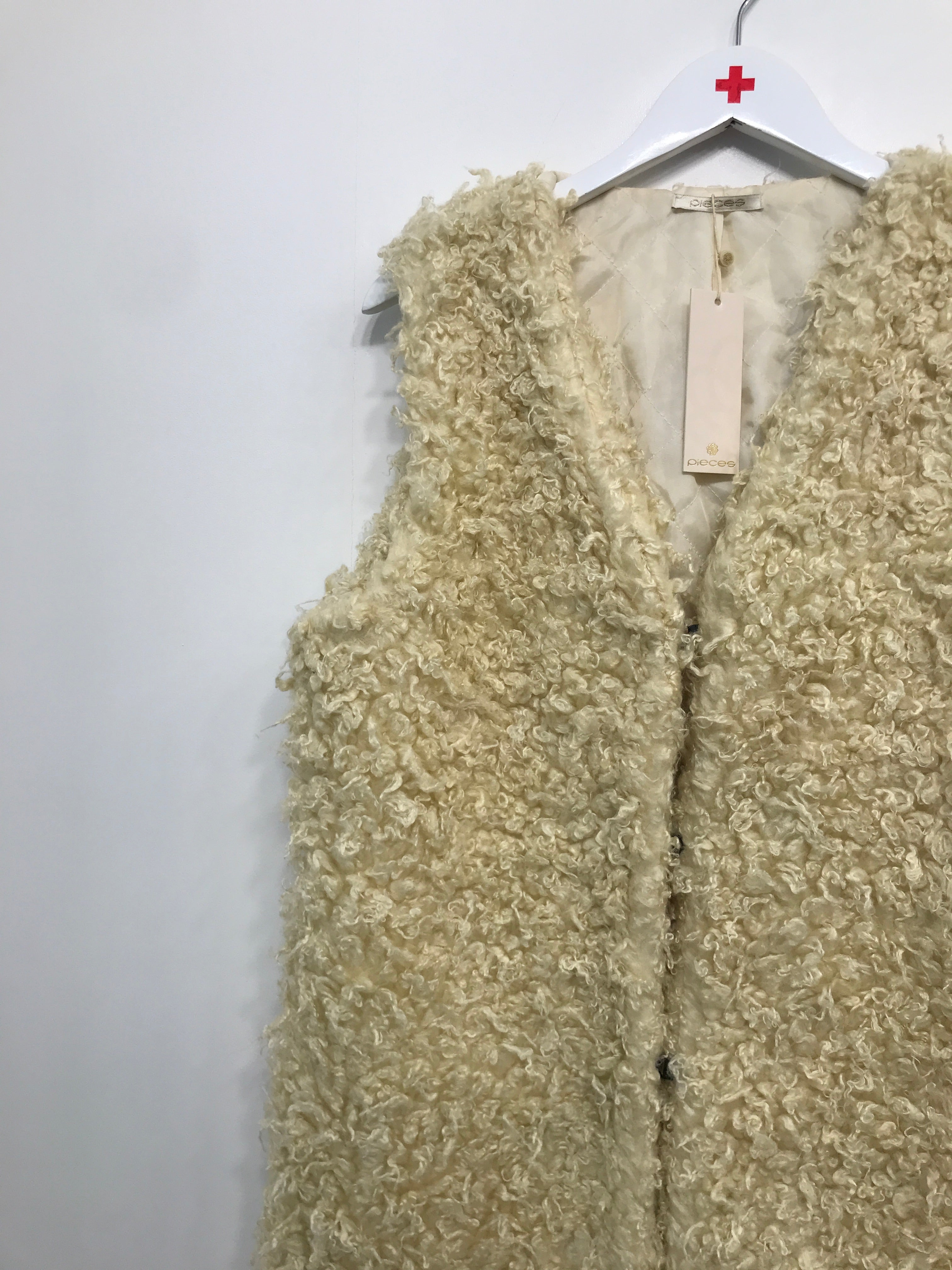 Pieces Vest