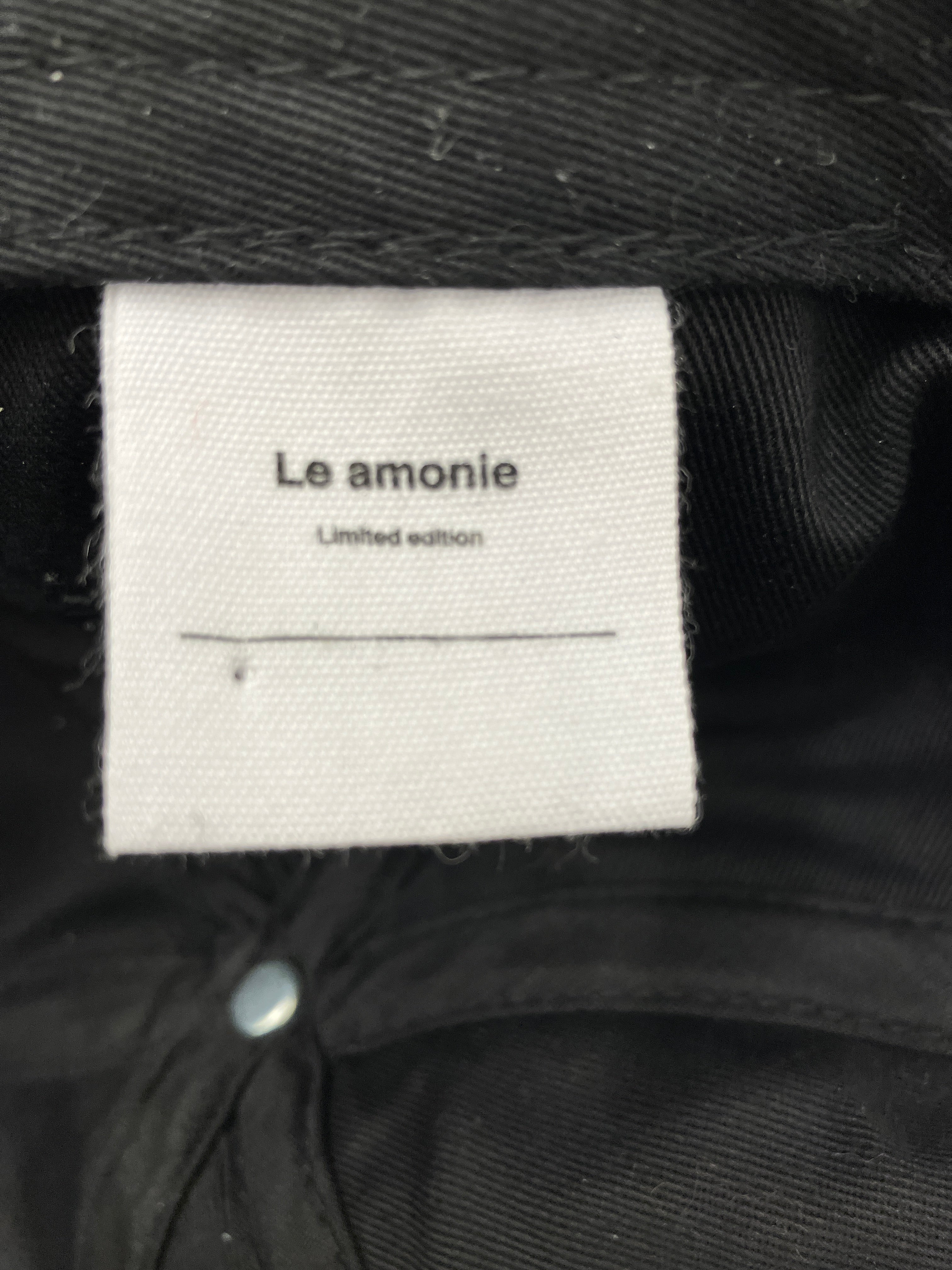 Le Amonie kasket