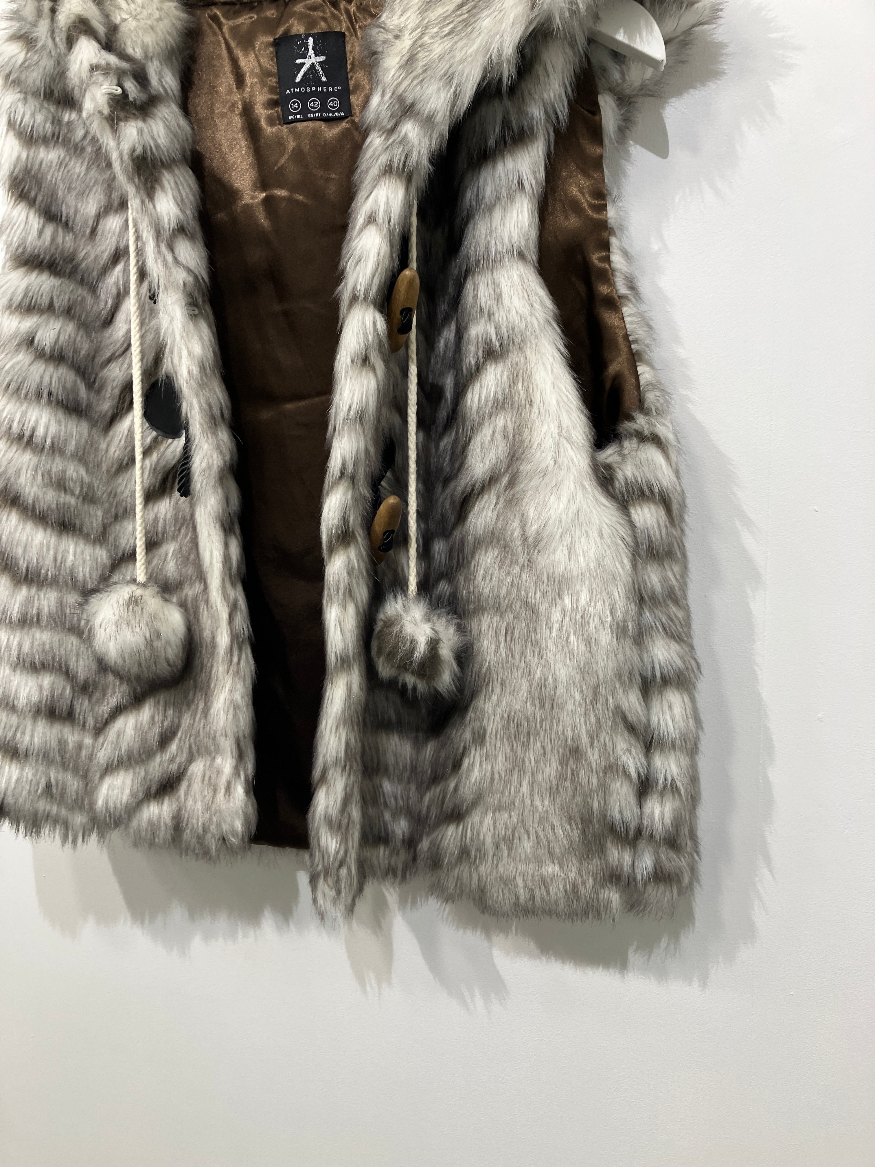 Atmosphere Vest