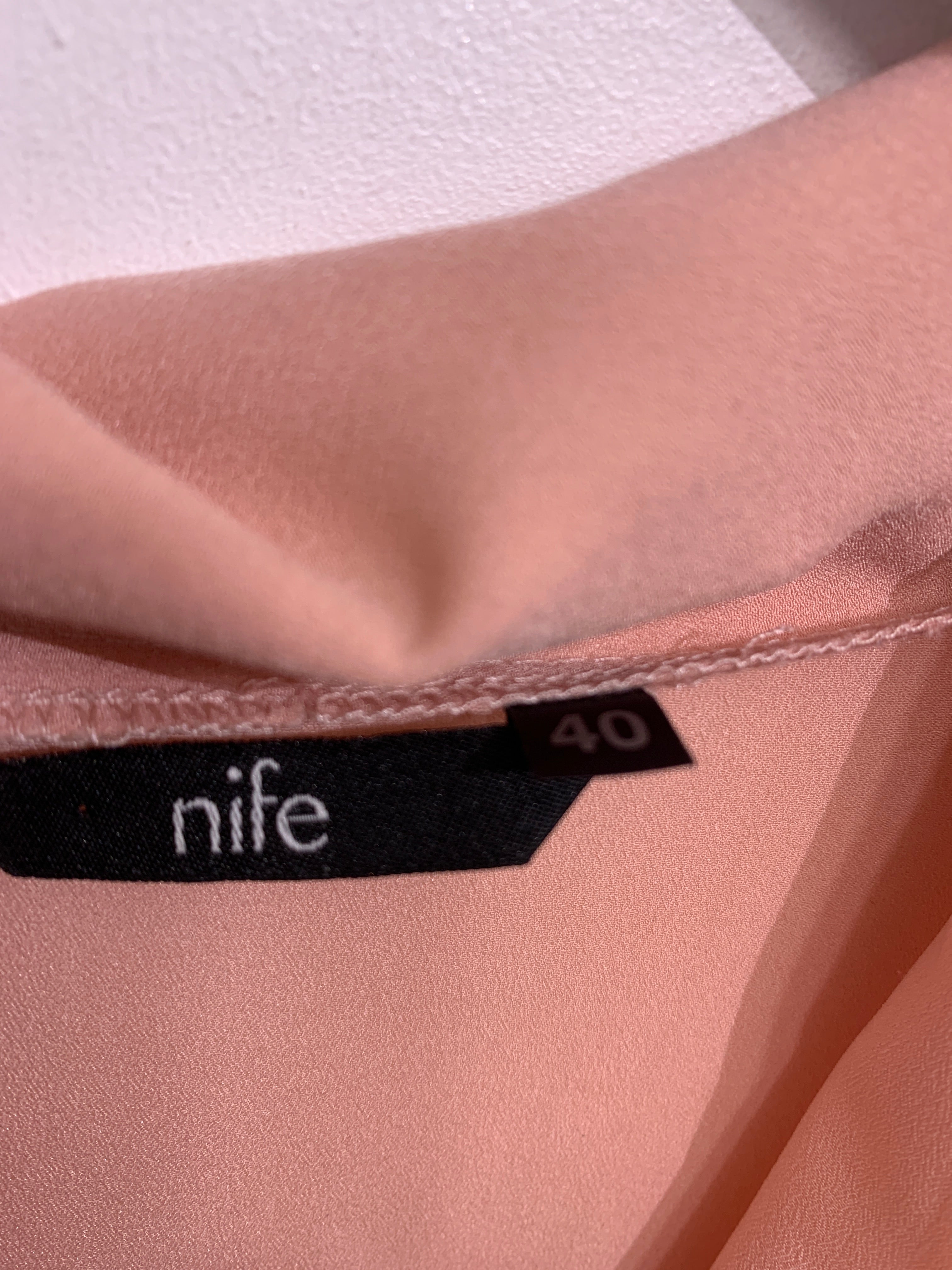Nife Bluse