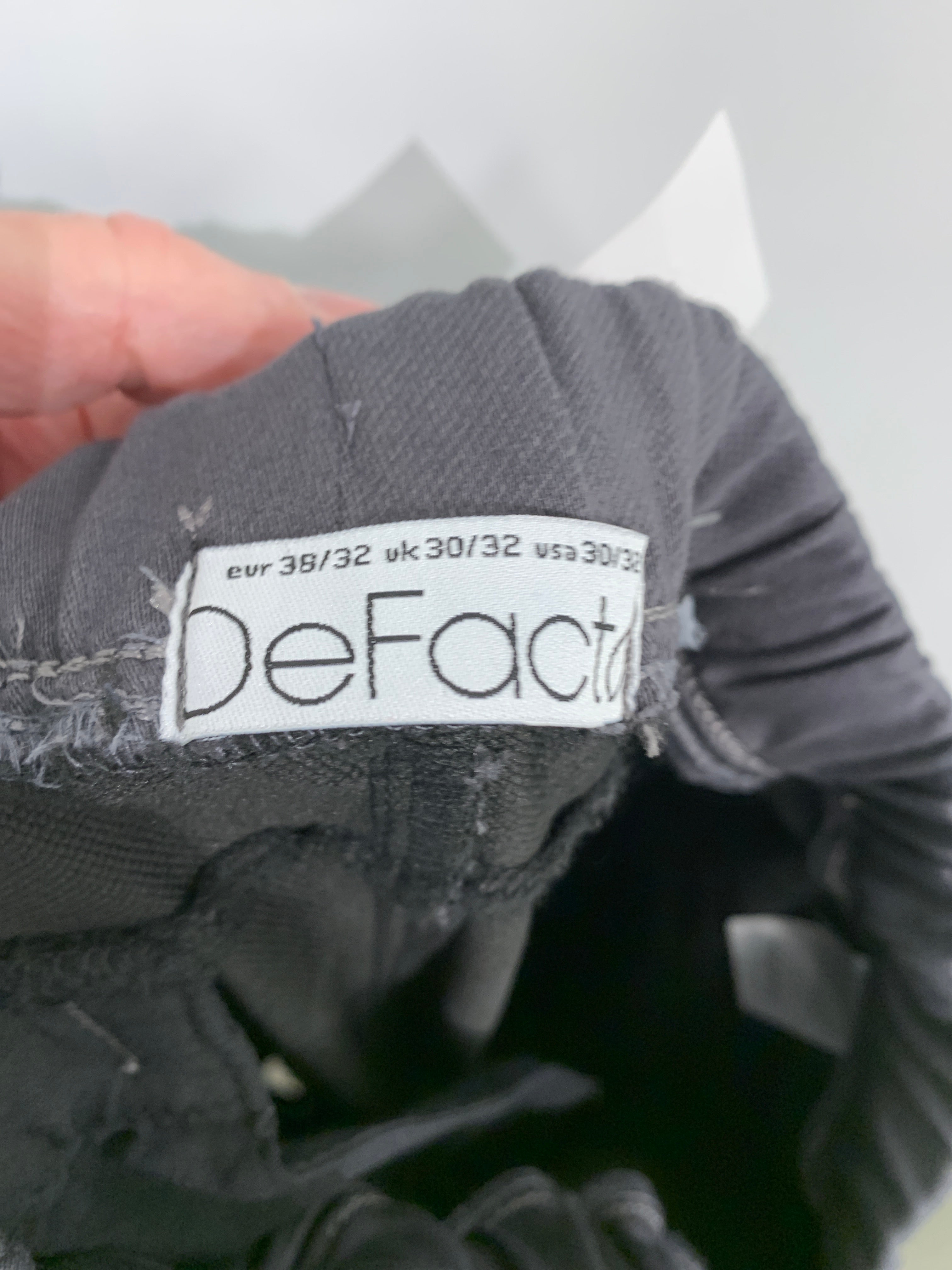 DeFacto Bukser