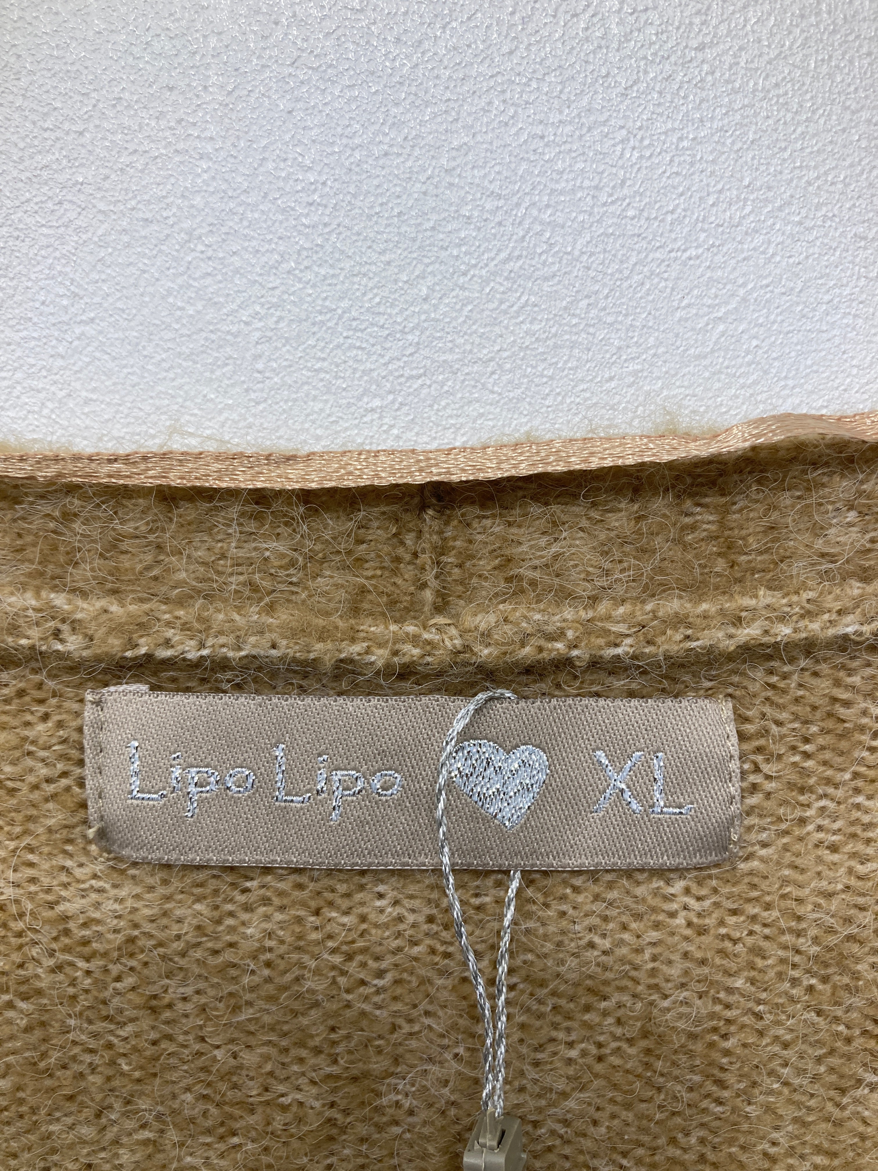 Lipo Lipo Cardigan