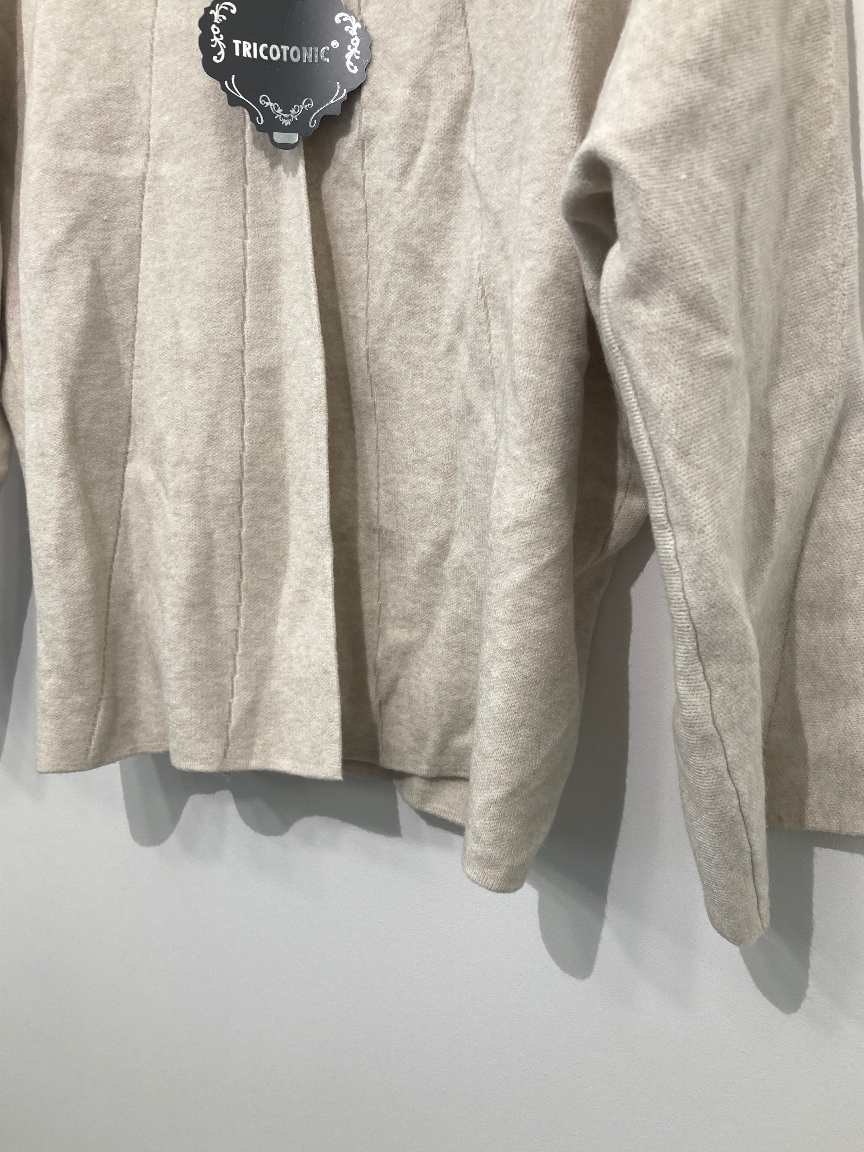 Tricotonic Cardigan