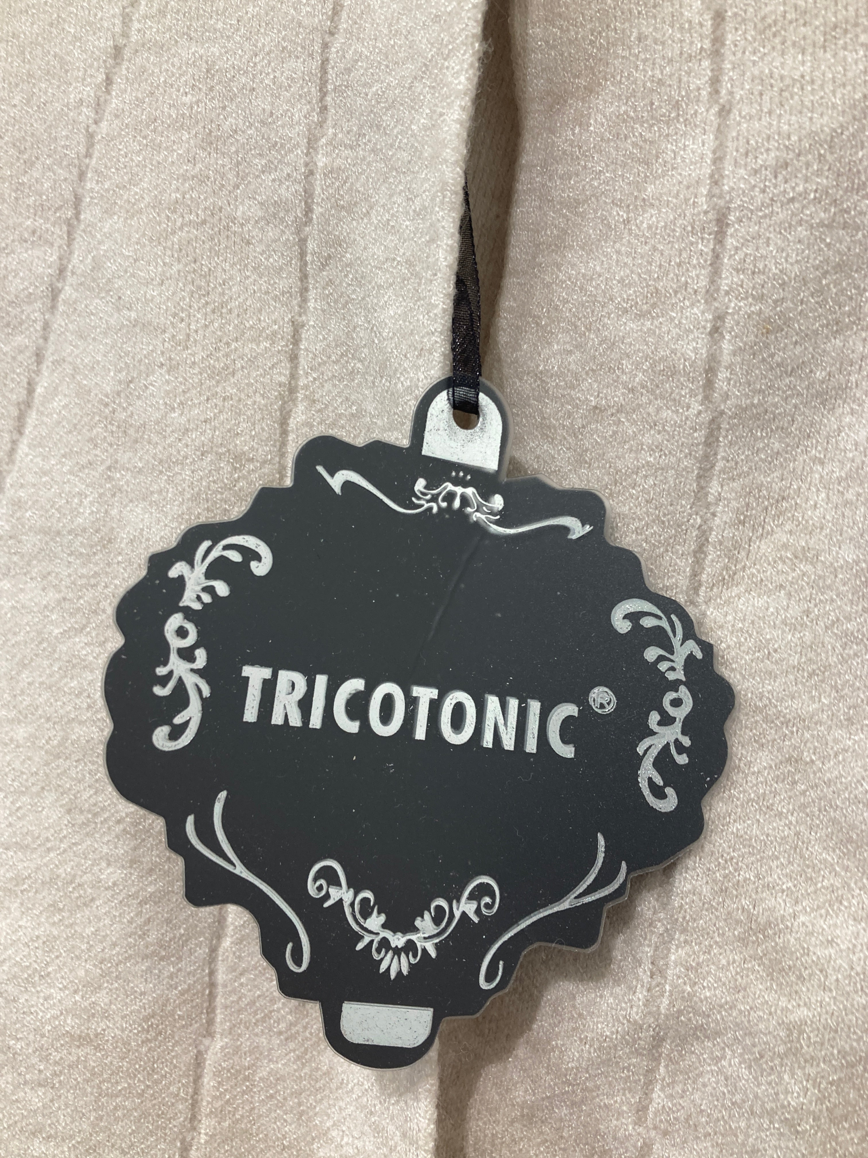 Tricotonic Cardigan