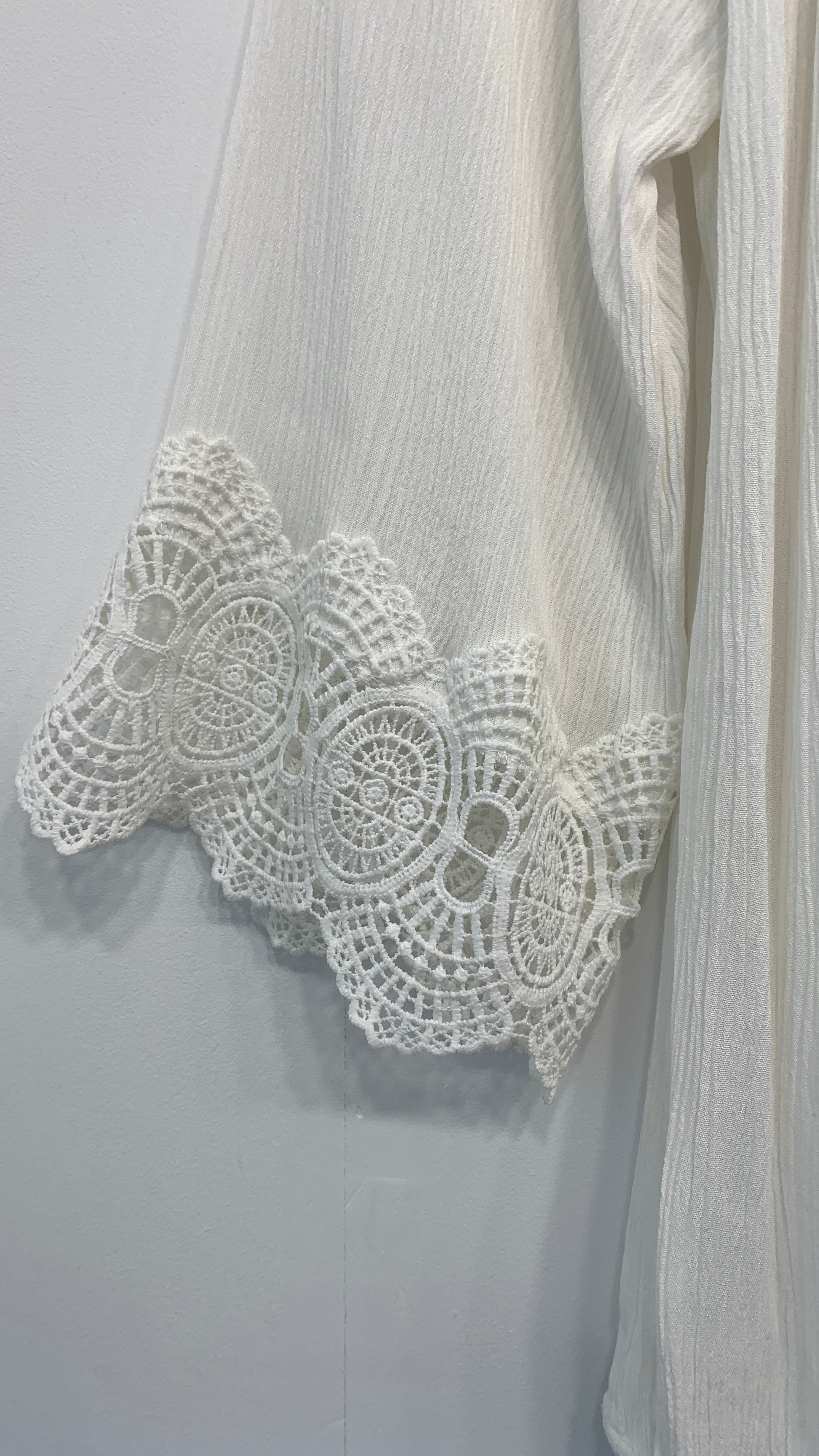 Cream Bluse