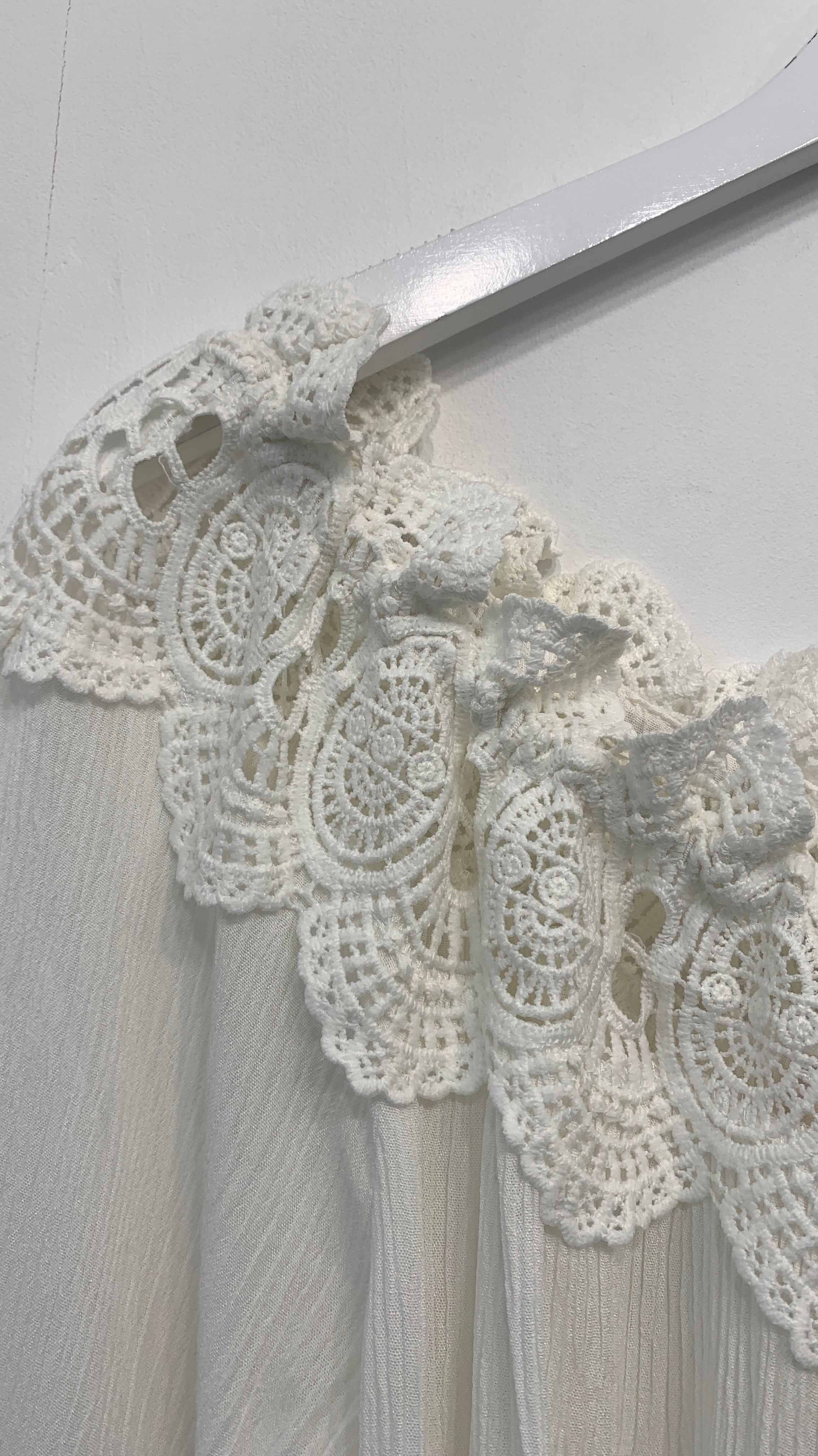 Cream Bluse