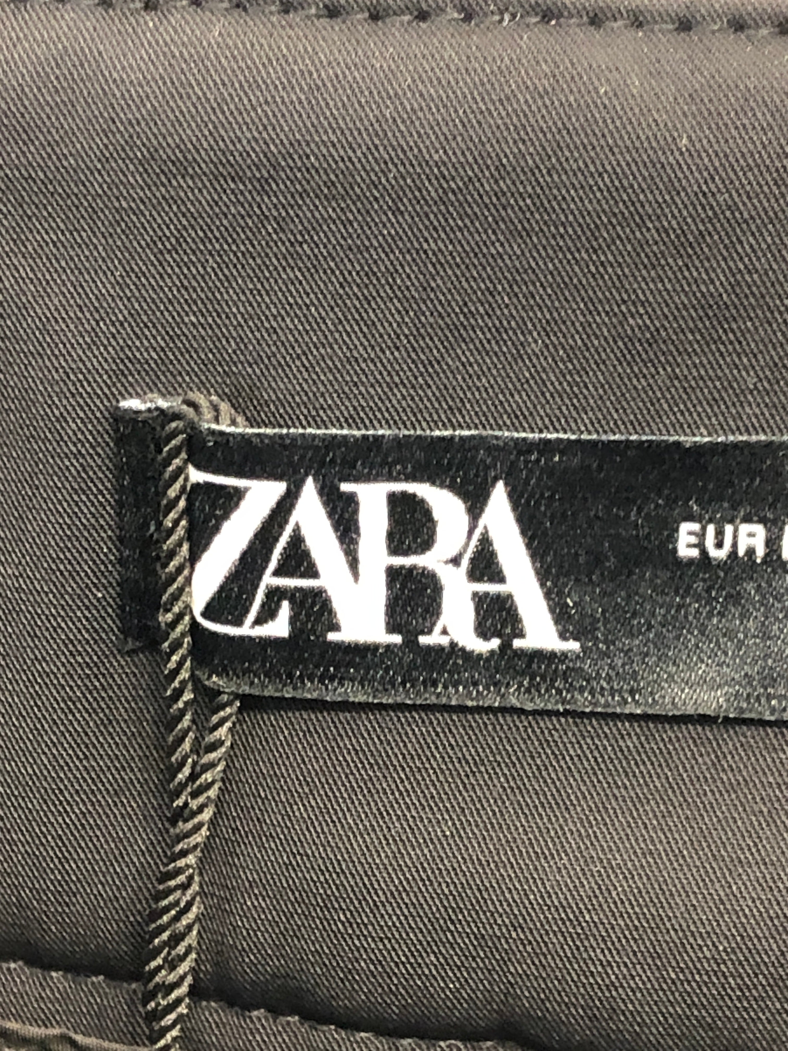 Zara Bukser
