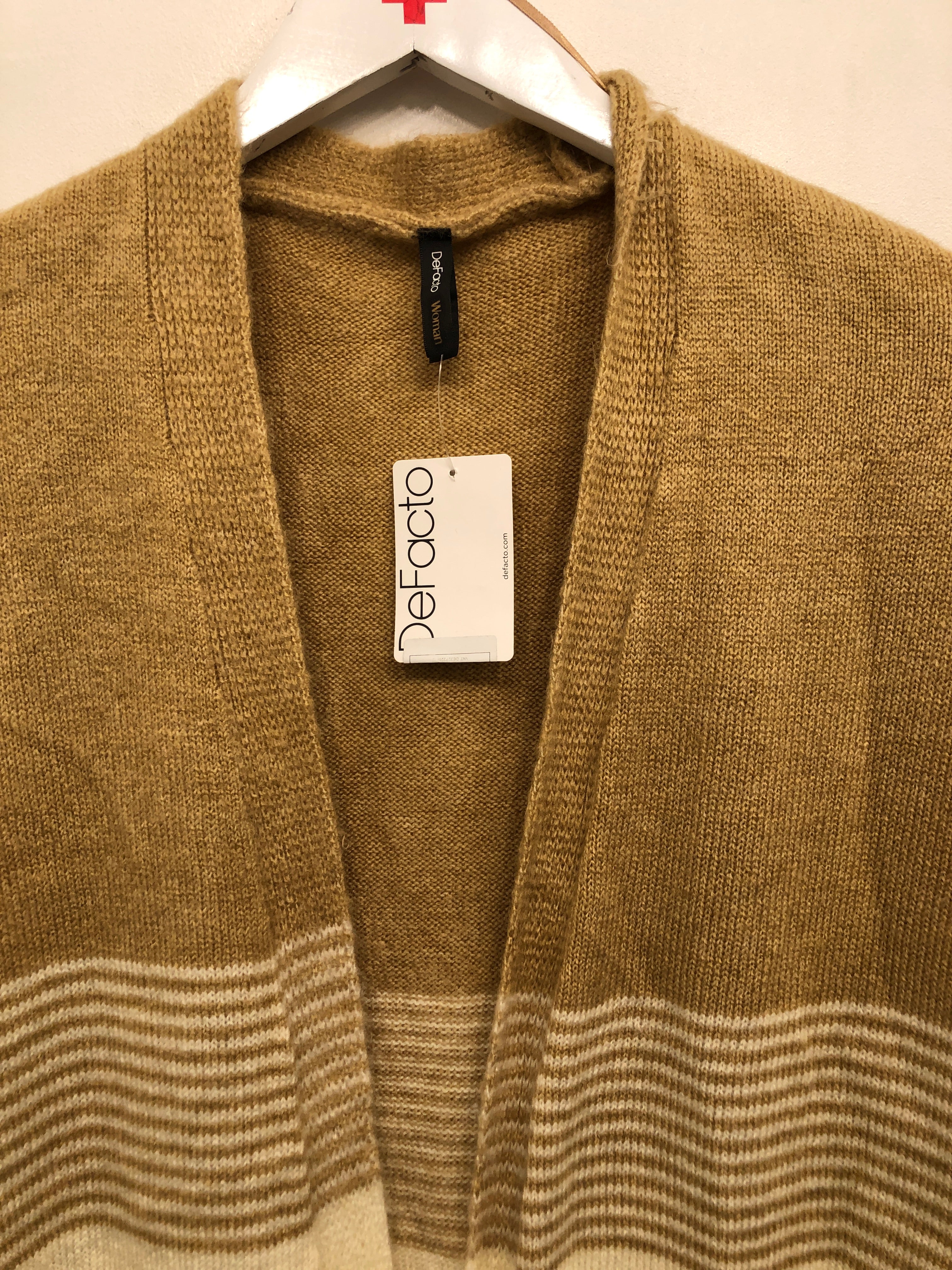 Defacto Cardigan