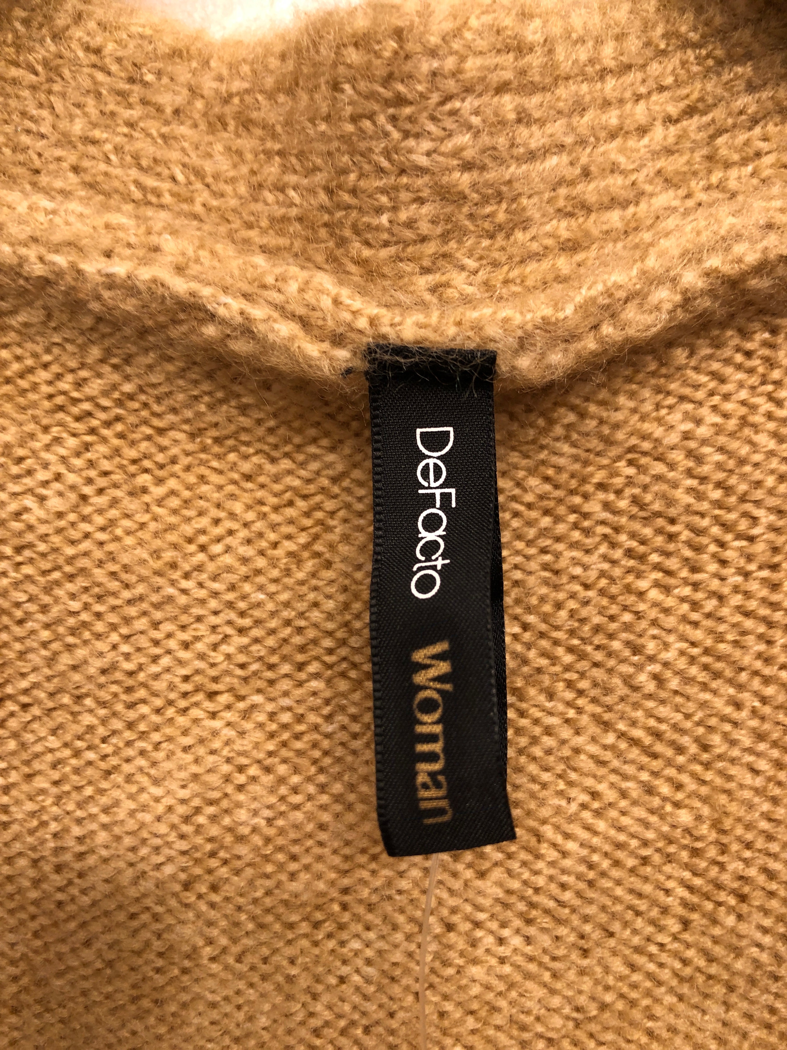 Defacto Cardigan