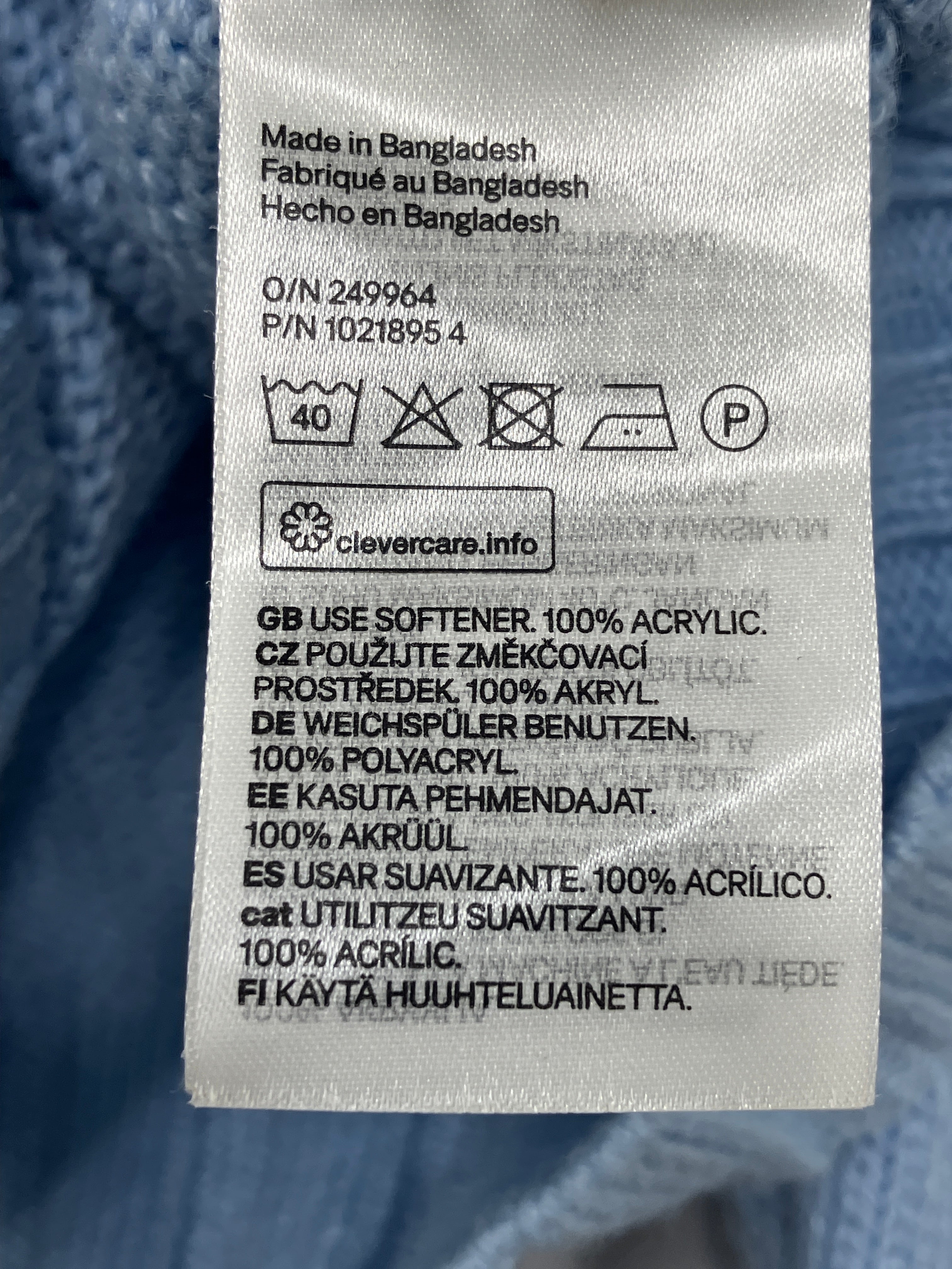 Divided (H&M) Strik