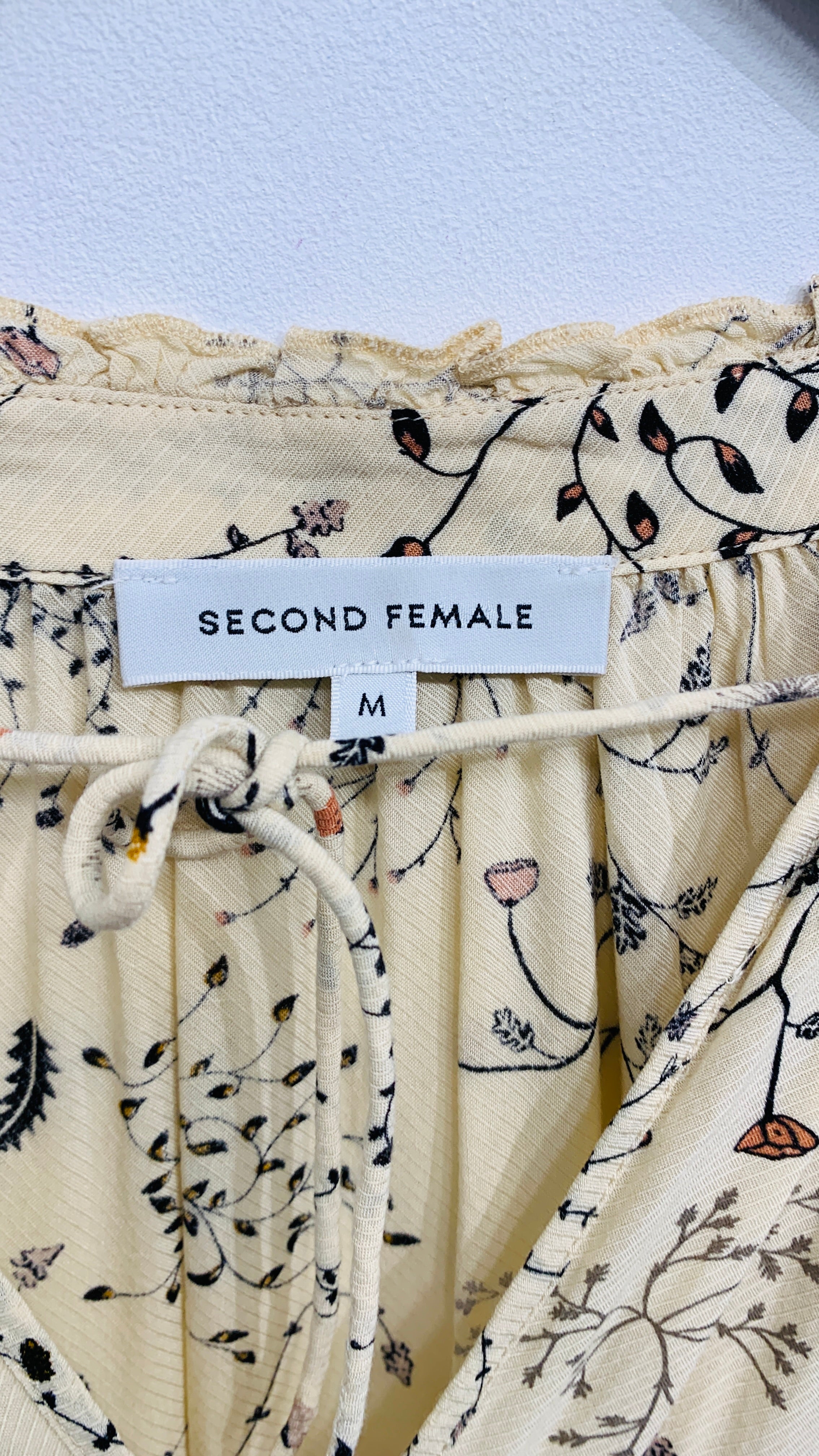 Secons Female Bluse