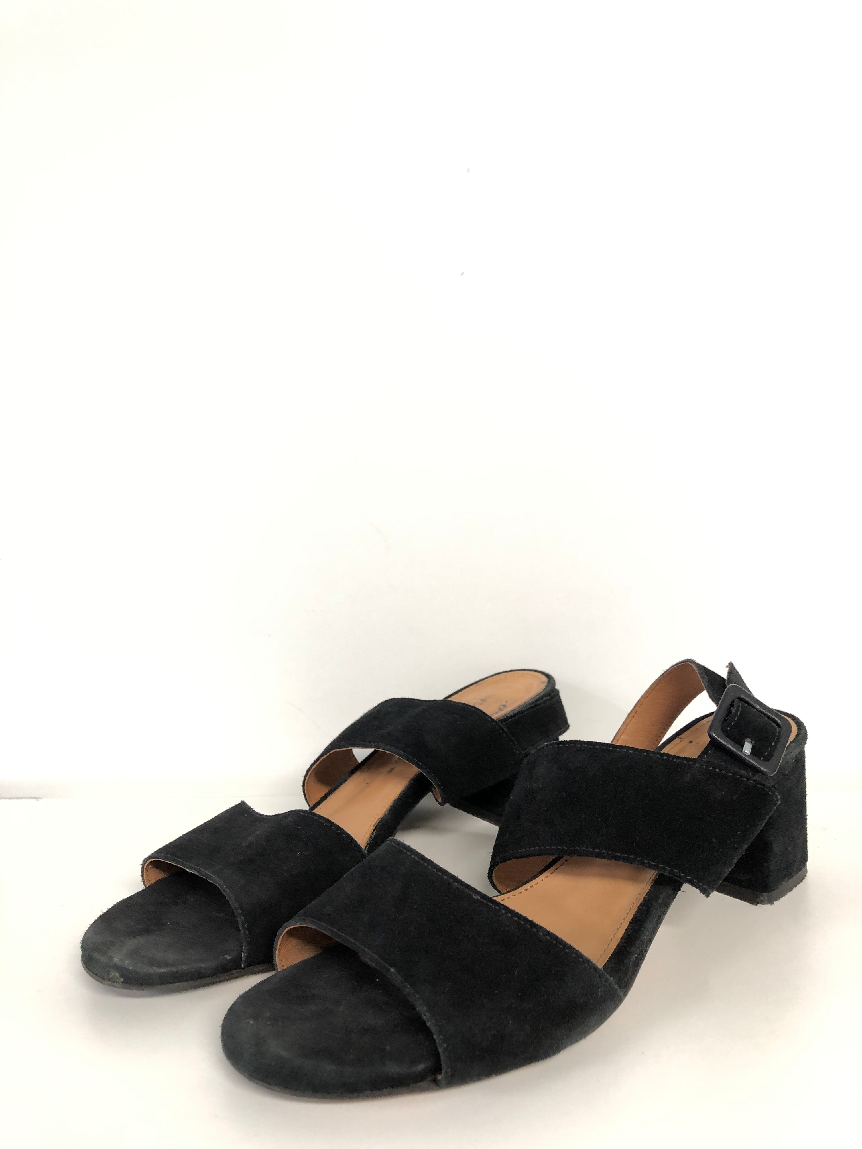Anonymus Sandaler