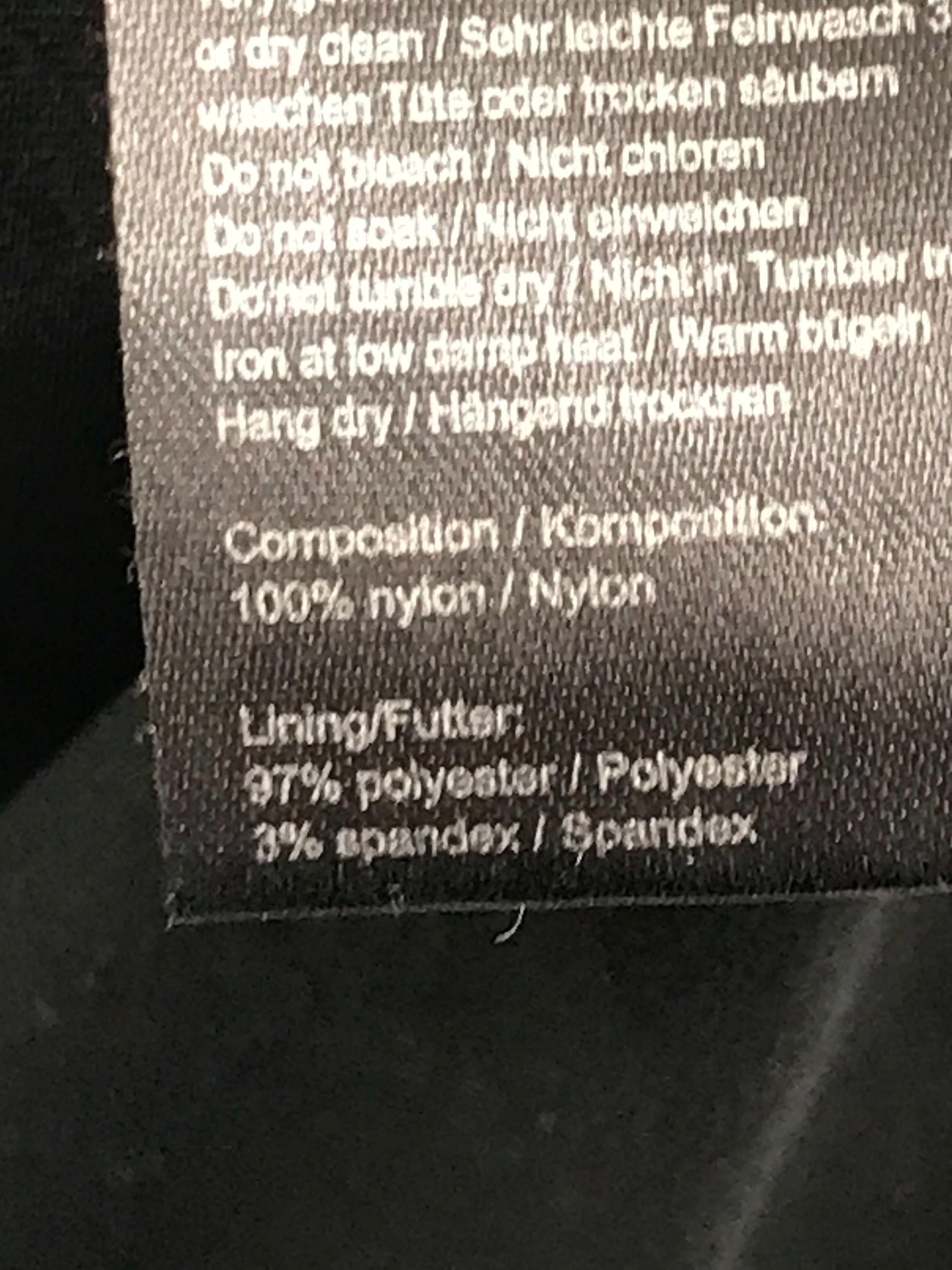 Modstrøm Kjole