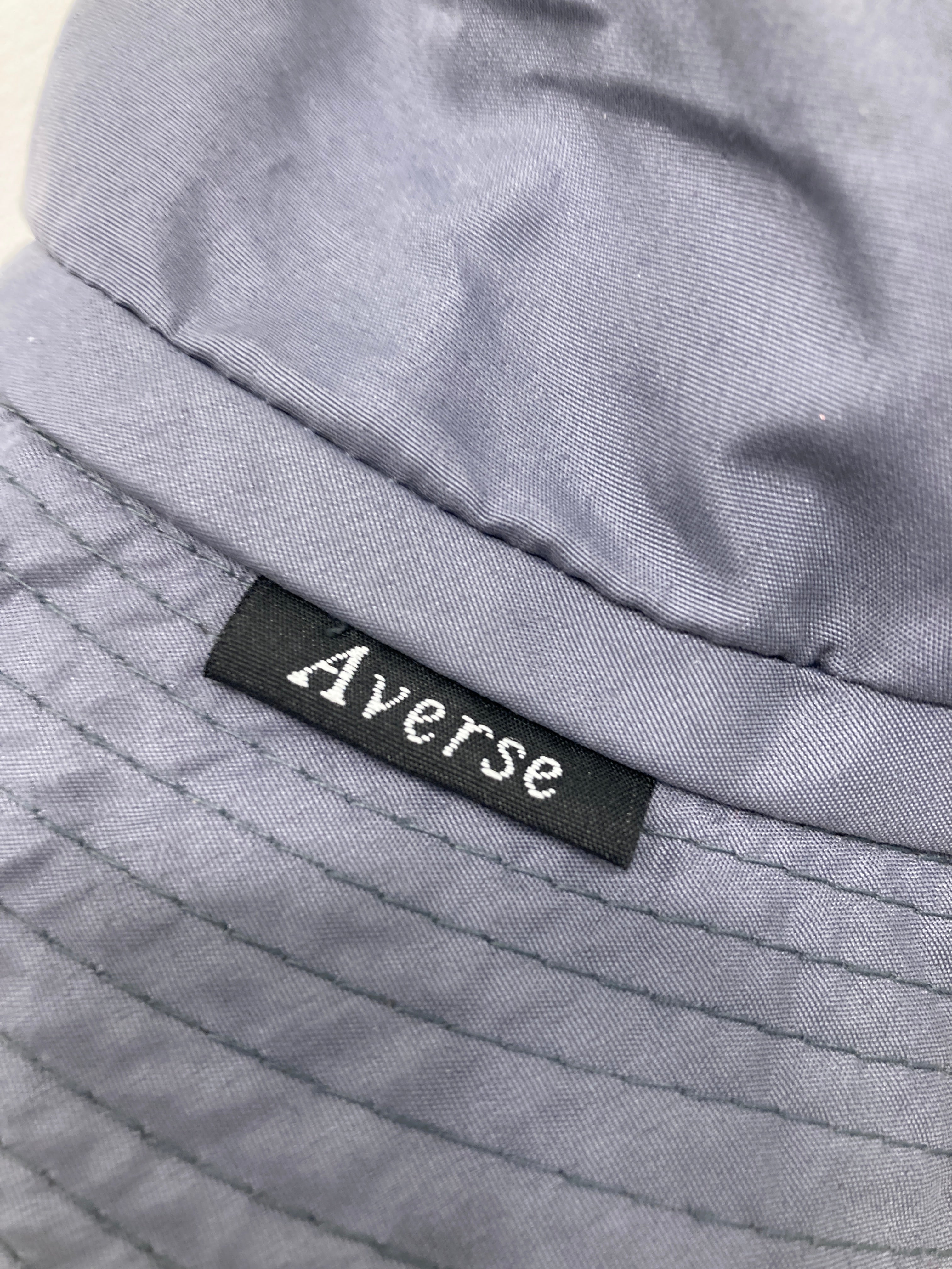 Averse Hat