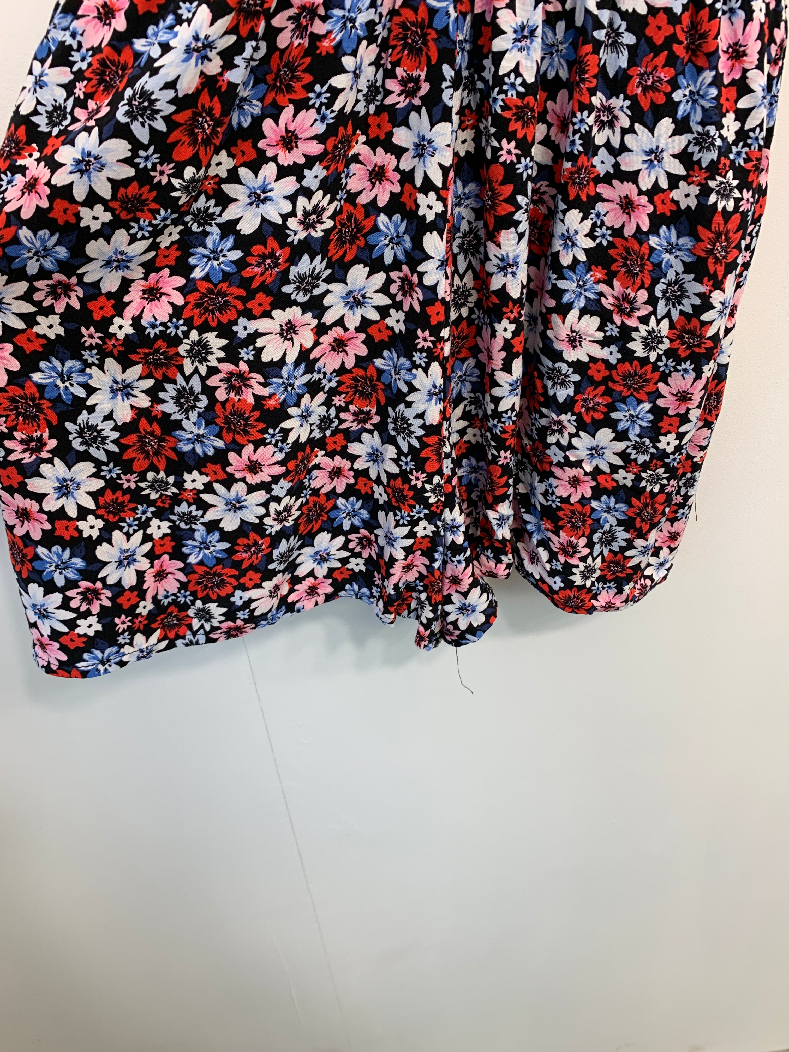 Divided Shorts dragt
