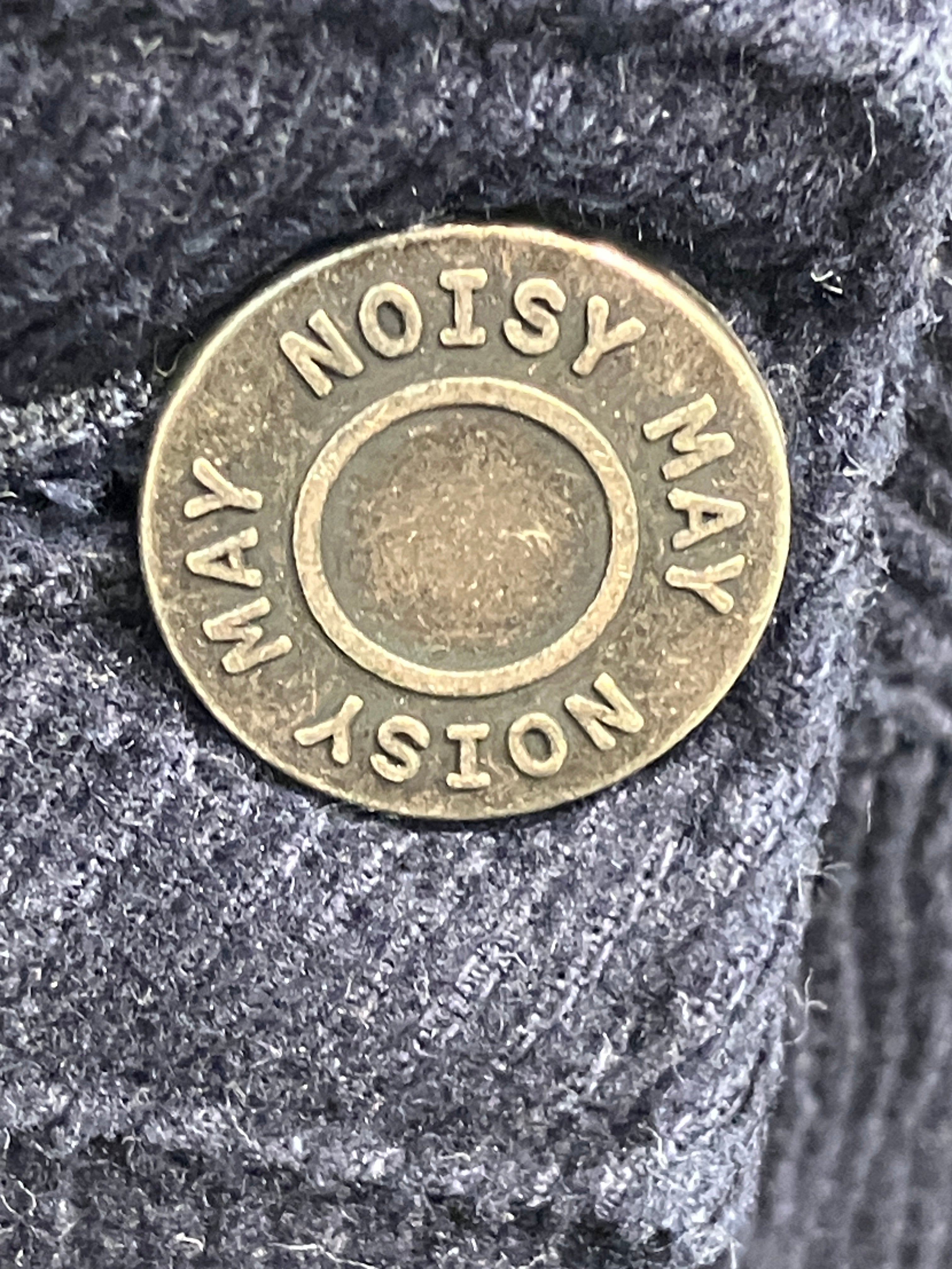Noisy May Nederdel