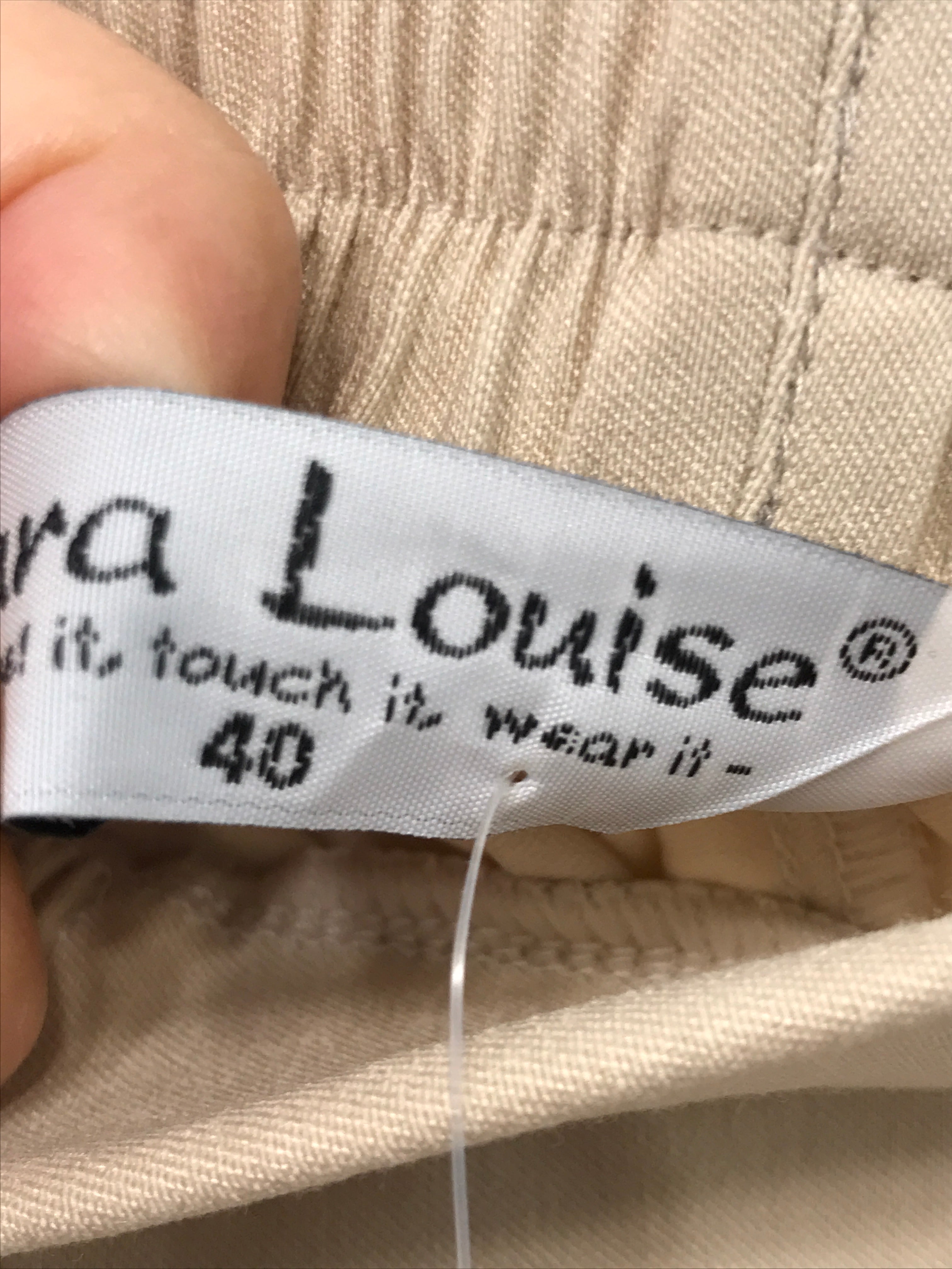 Sara Louise Bukser