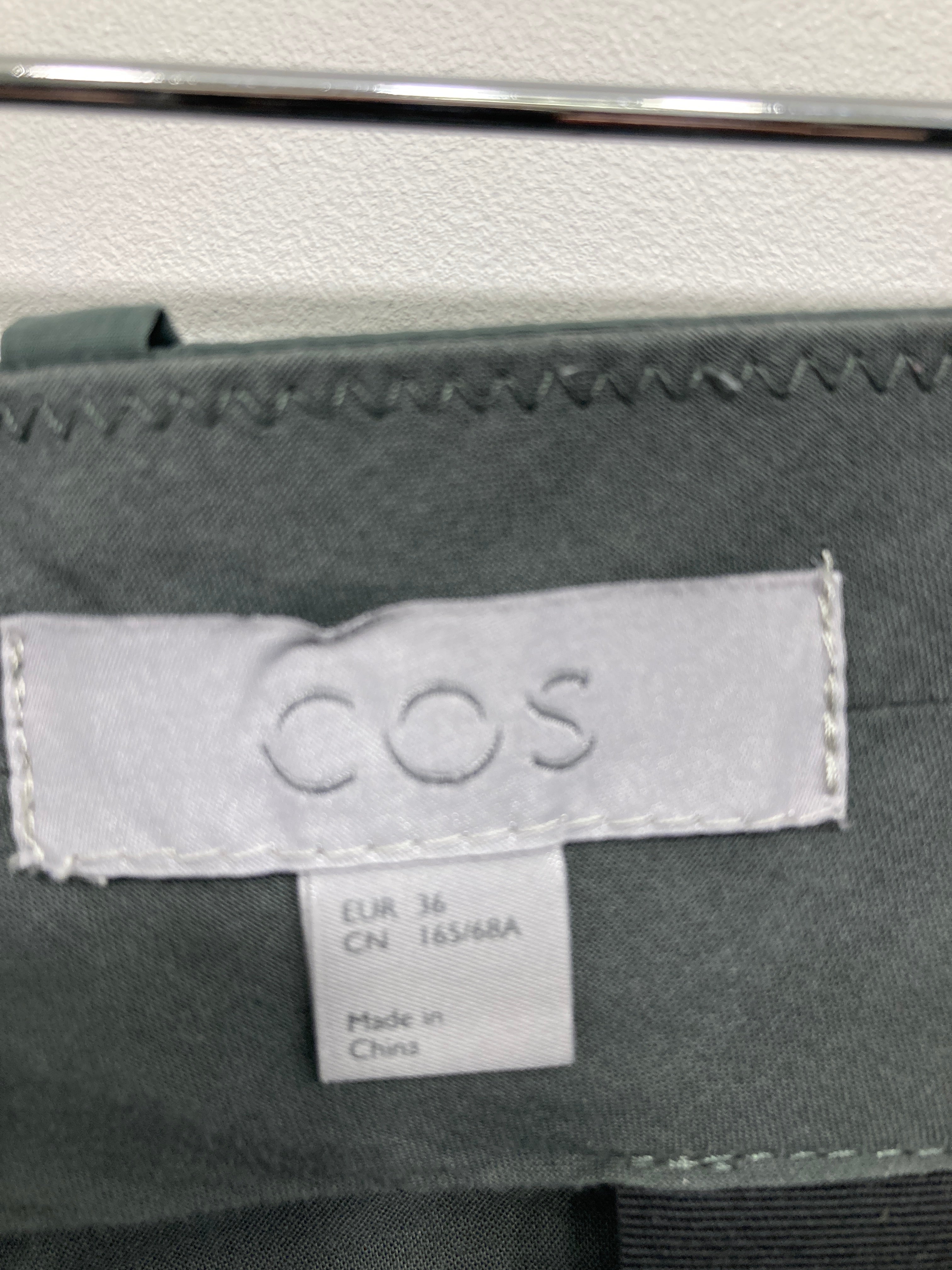Cos Bukser