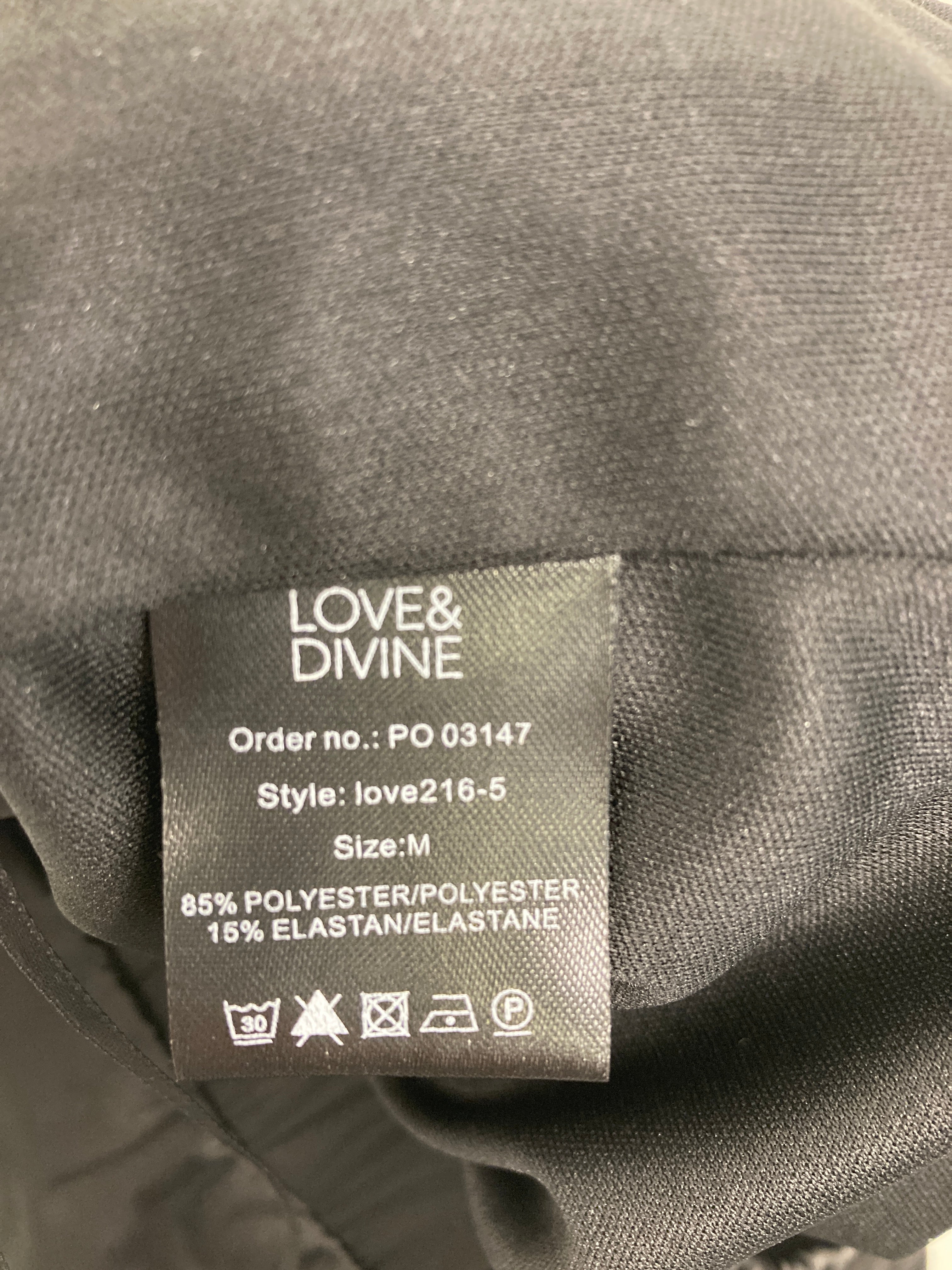 Love & Divine Nederdel