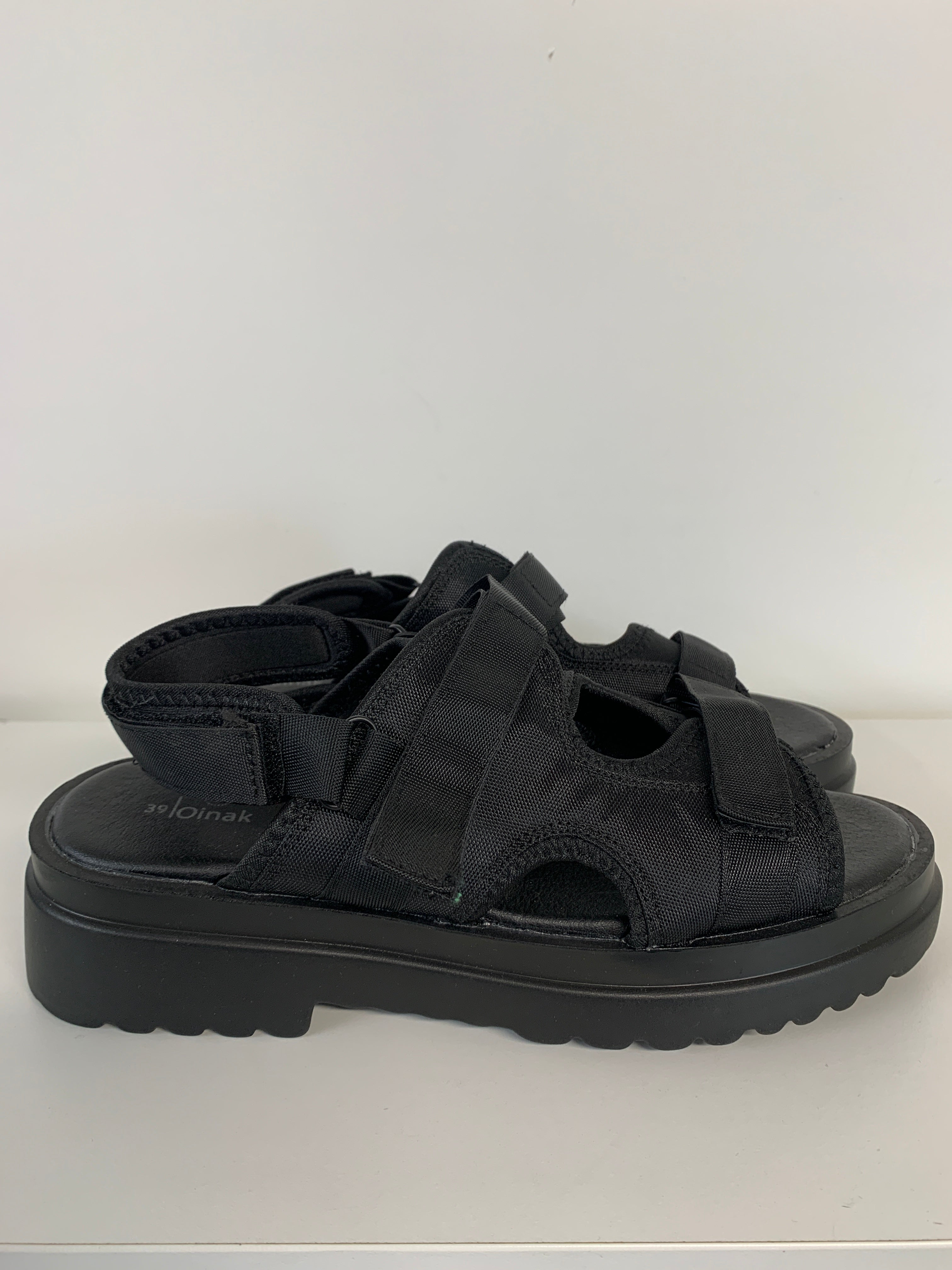 Oinak Sandaler