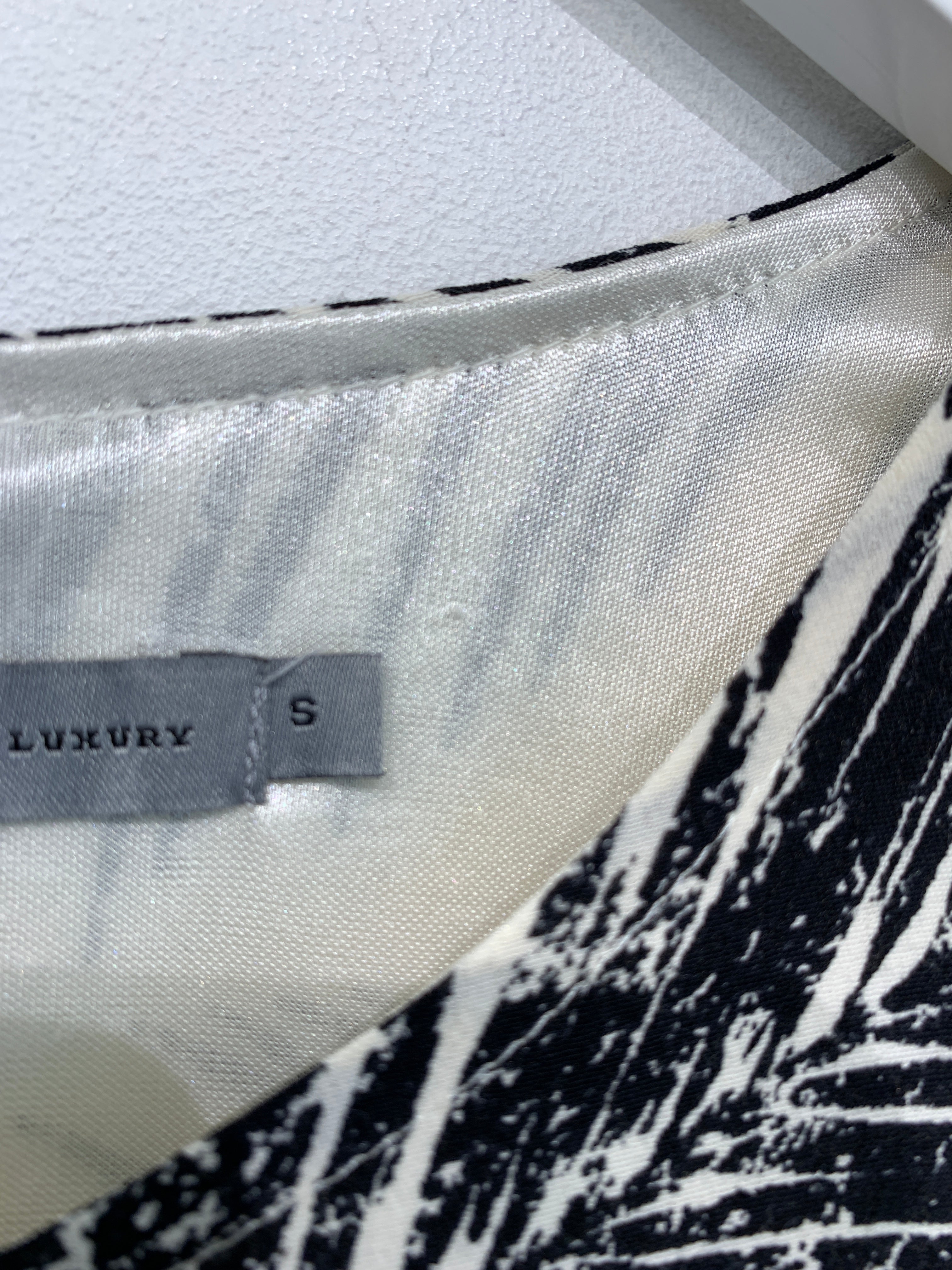 Soaked In Luxury Kjole