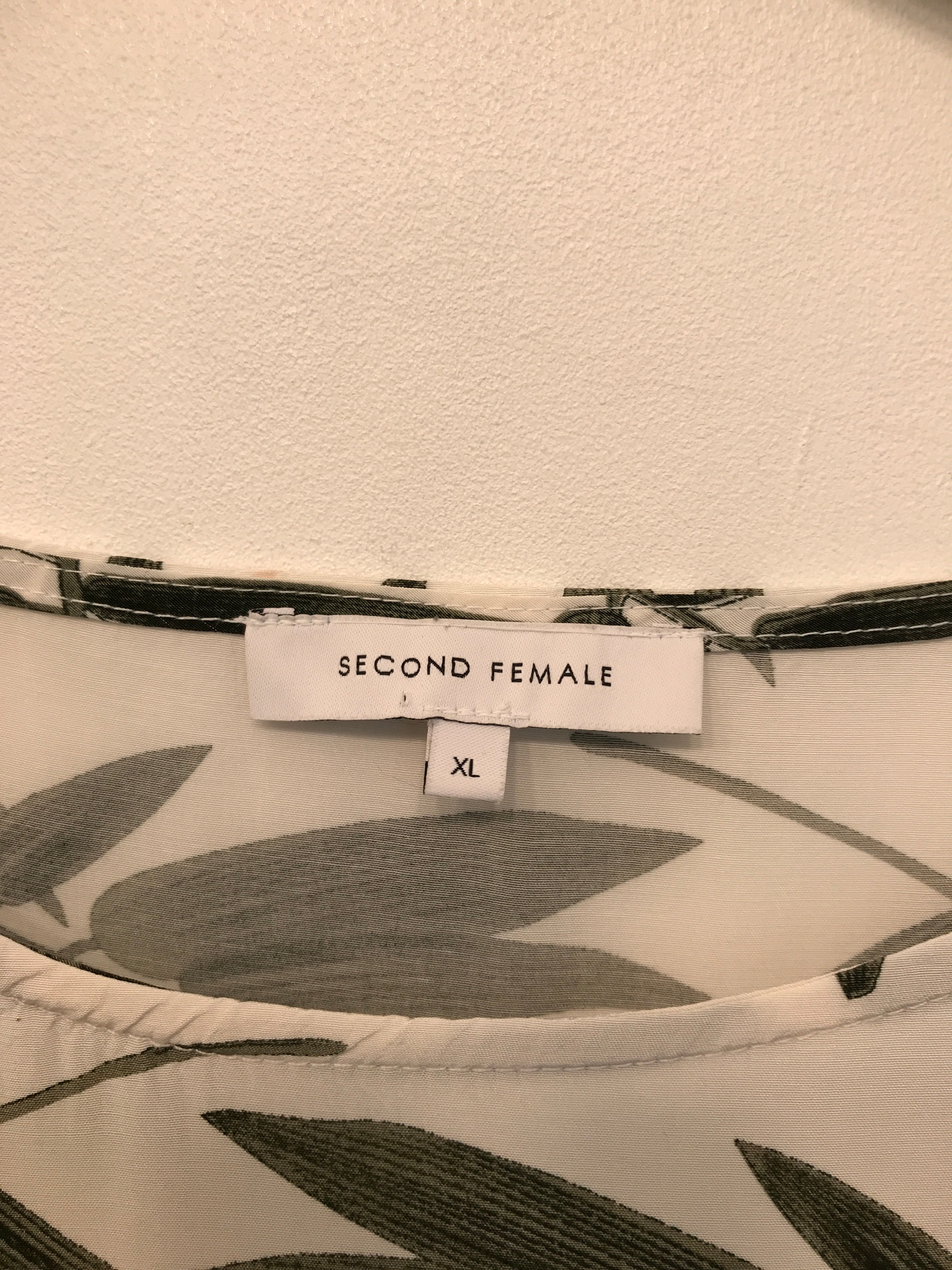 Second Female Kjole