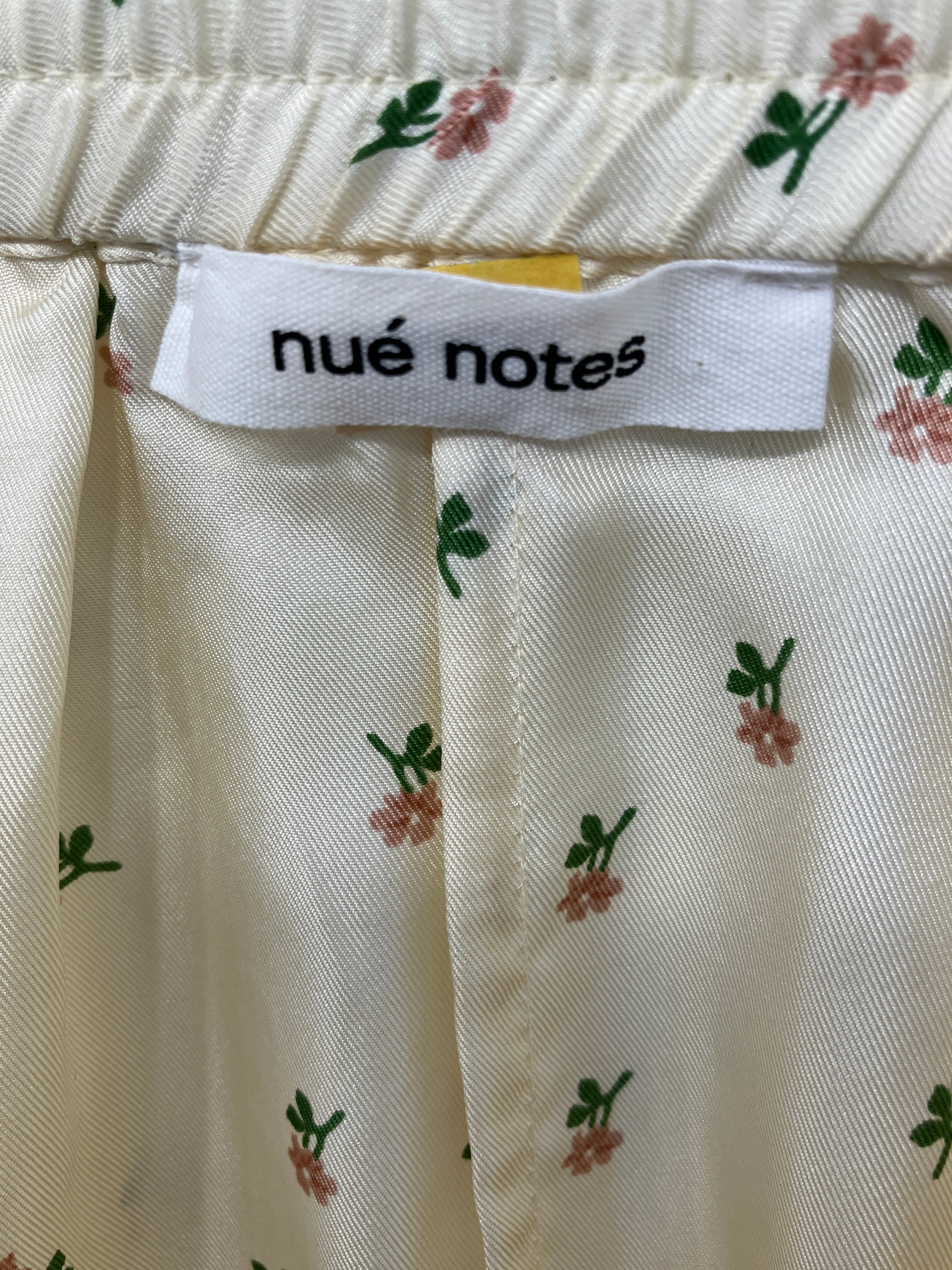 Nué Notes Nederdel