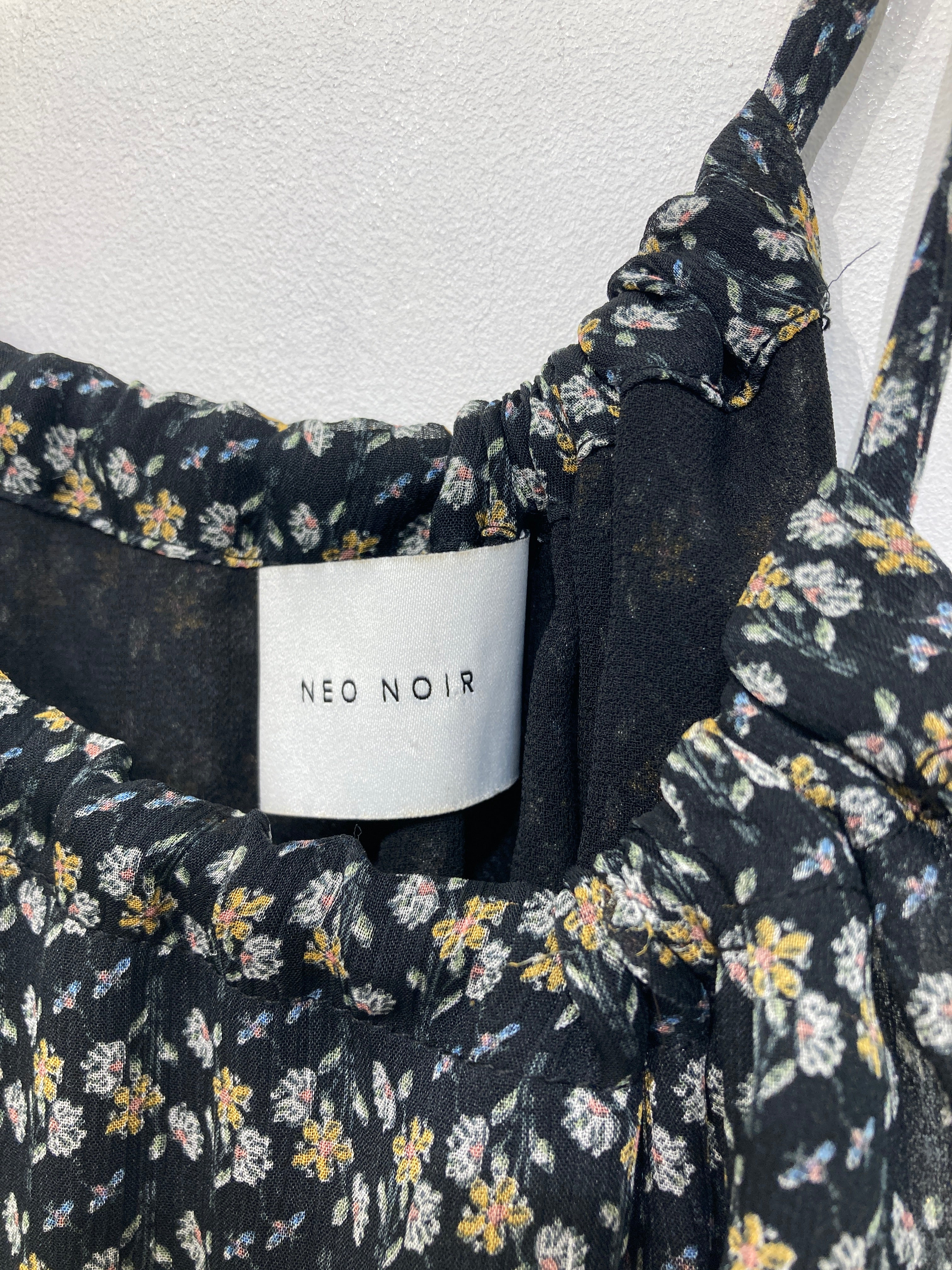 Neo Noir Top