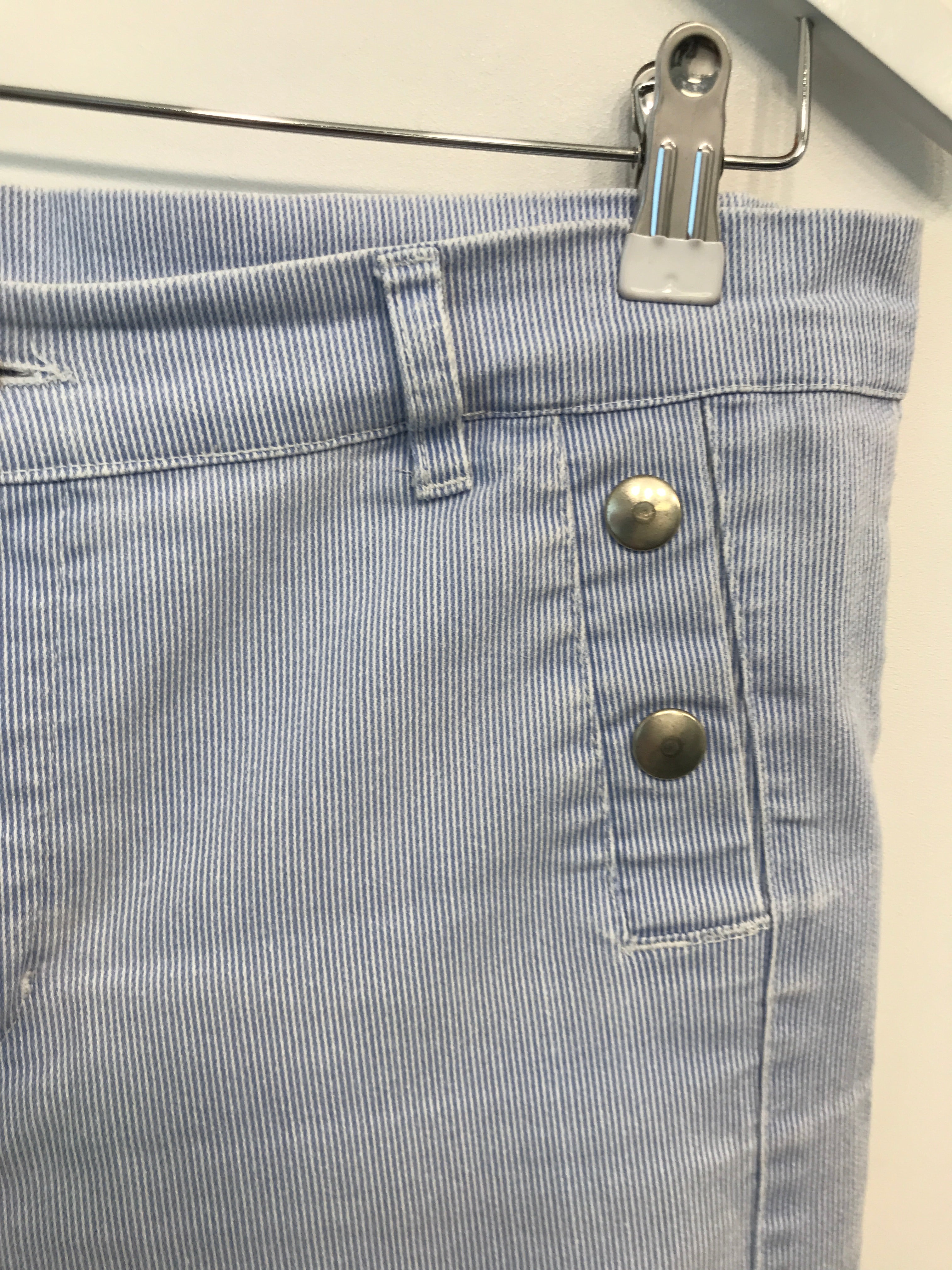 2-Biz Shorts