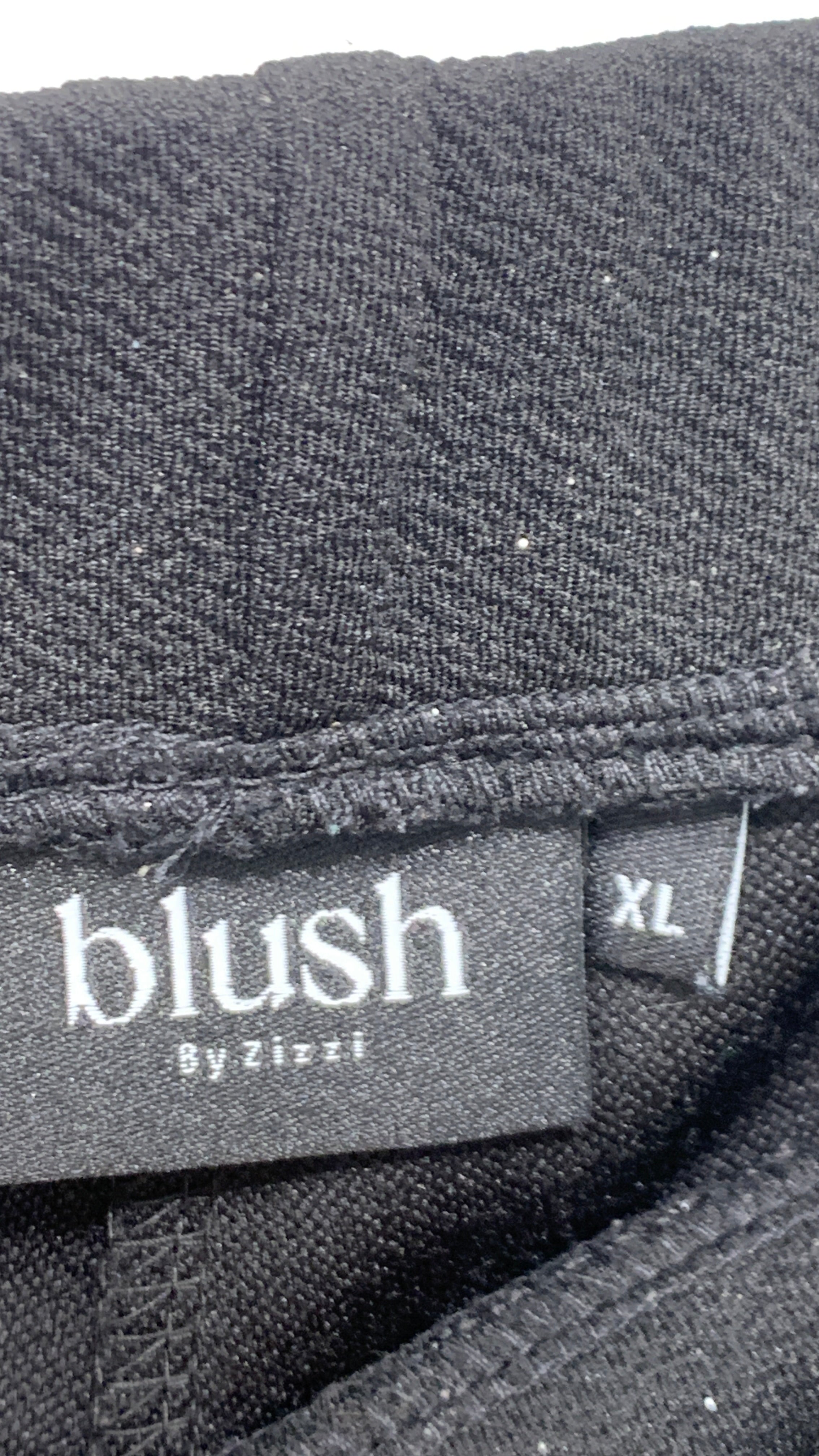 Blush by Zizzi Bukser