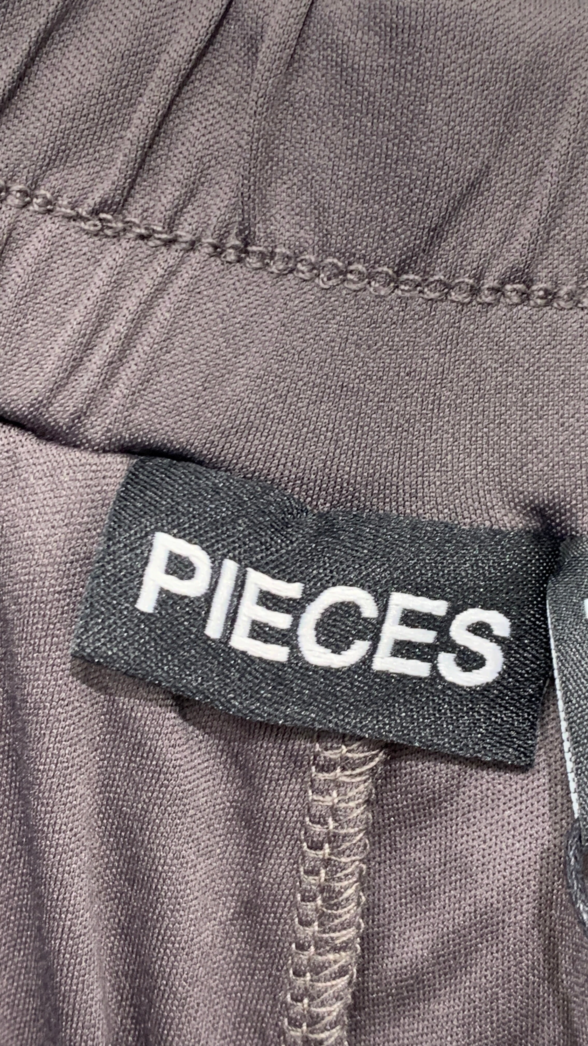 Pieces Bukser