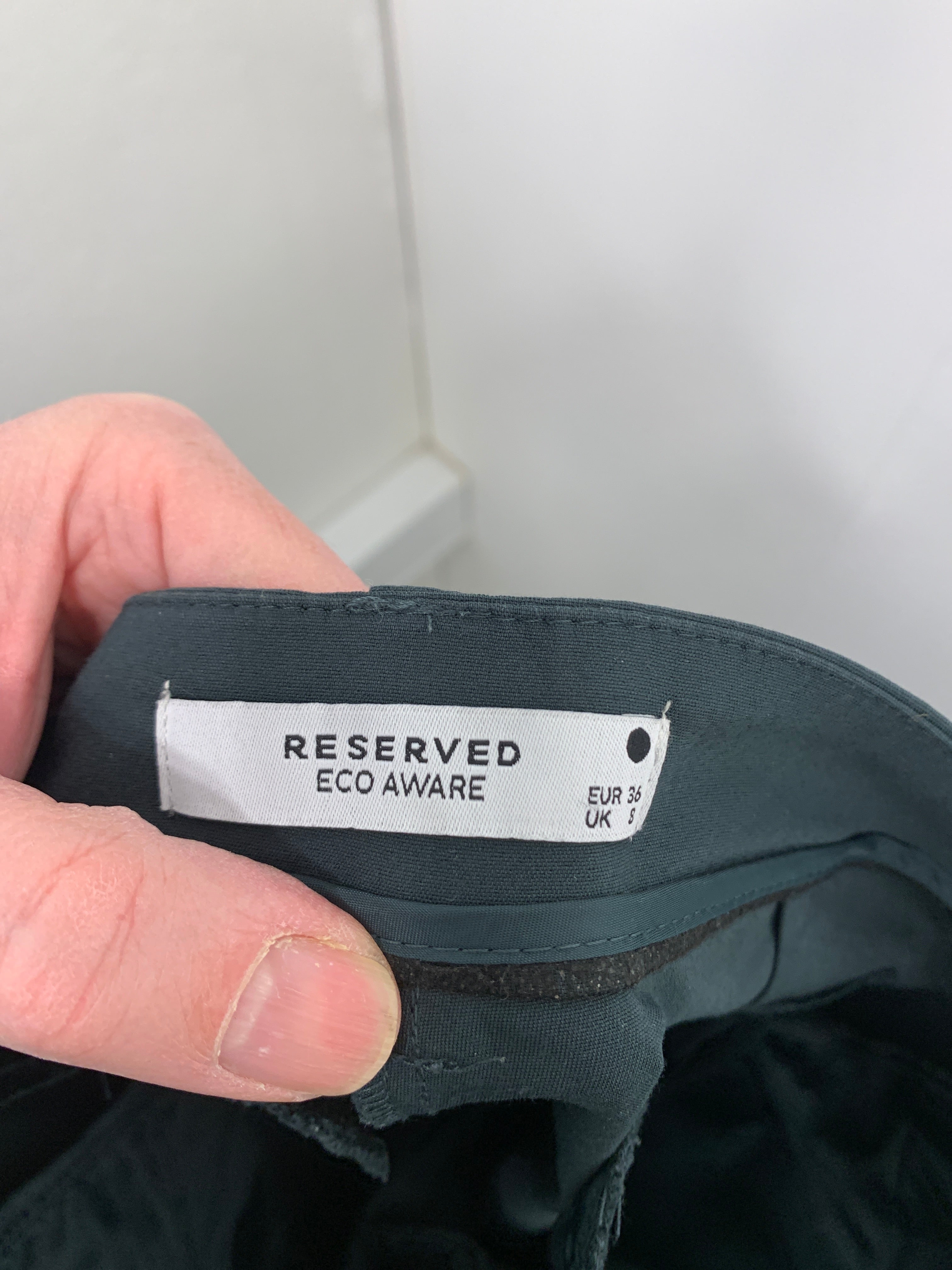 Reserved Bukser