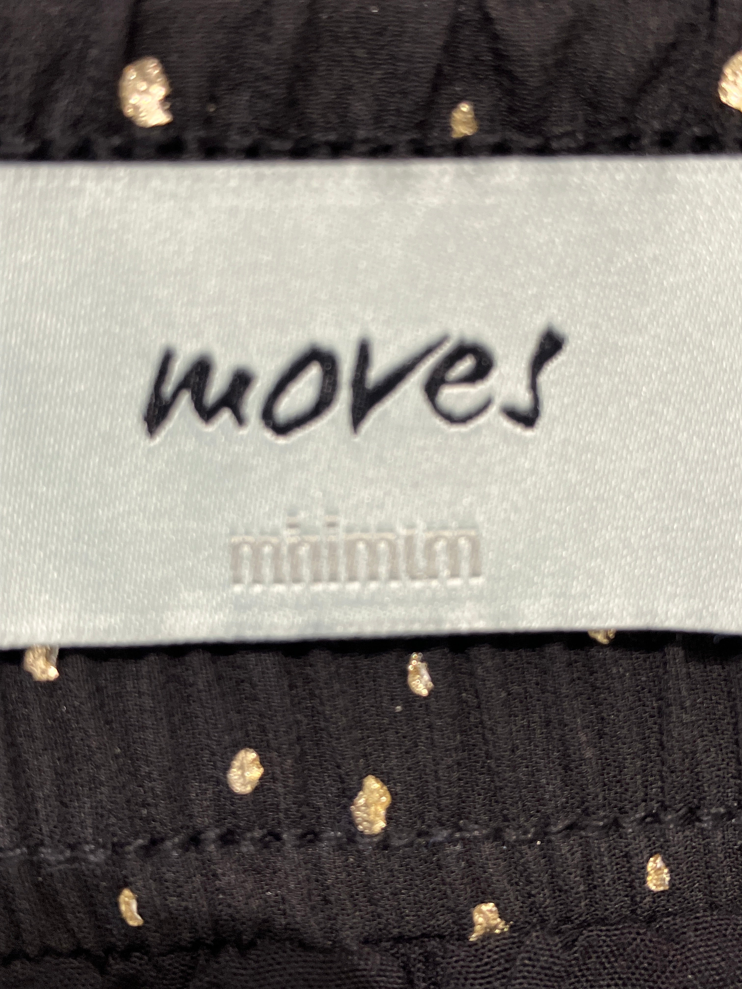 Moves Nederdel