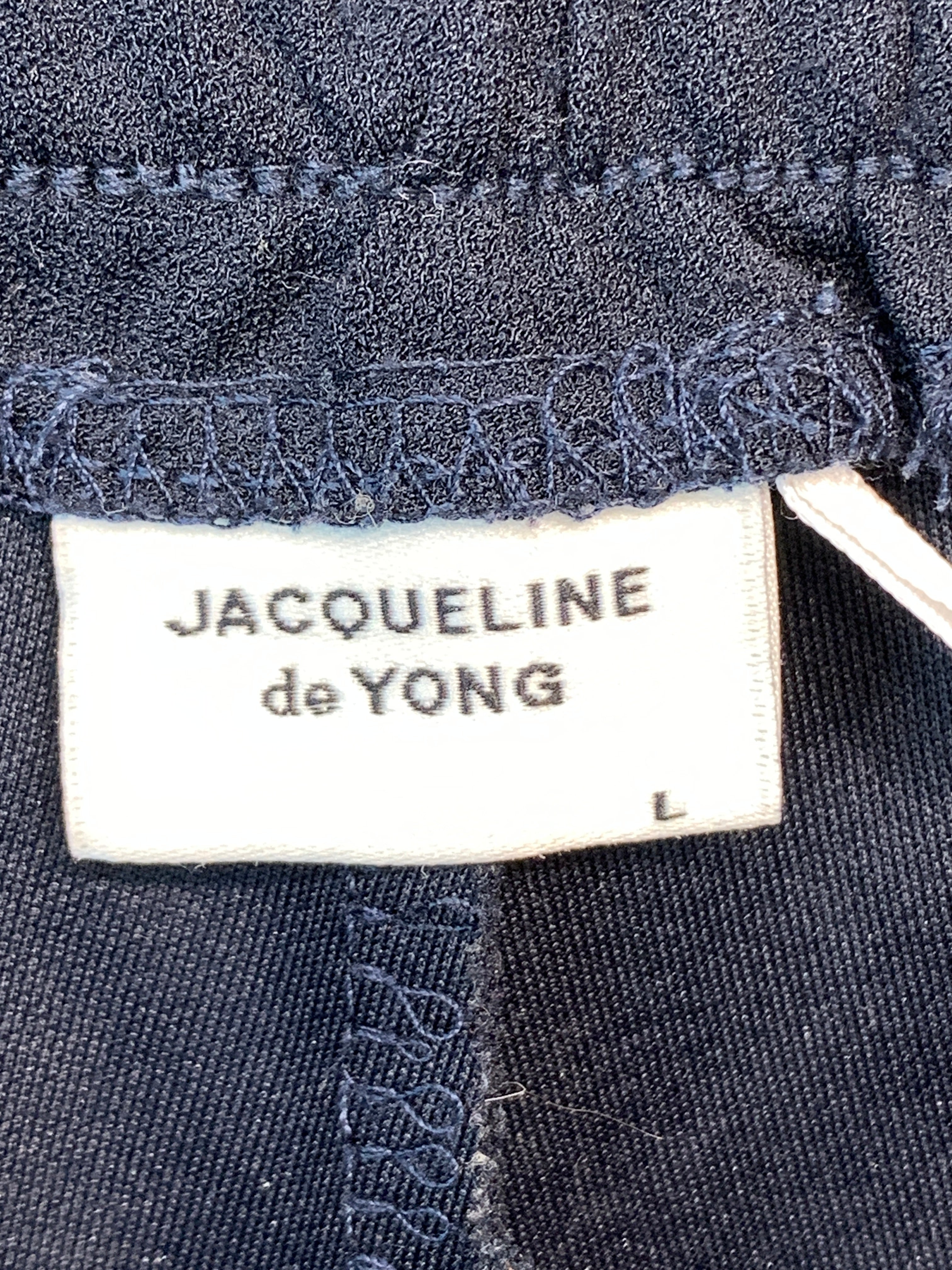 Jaqueline De Young Bukser