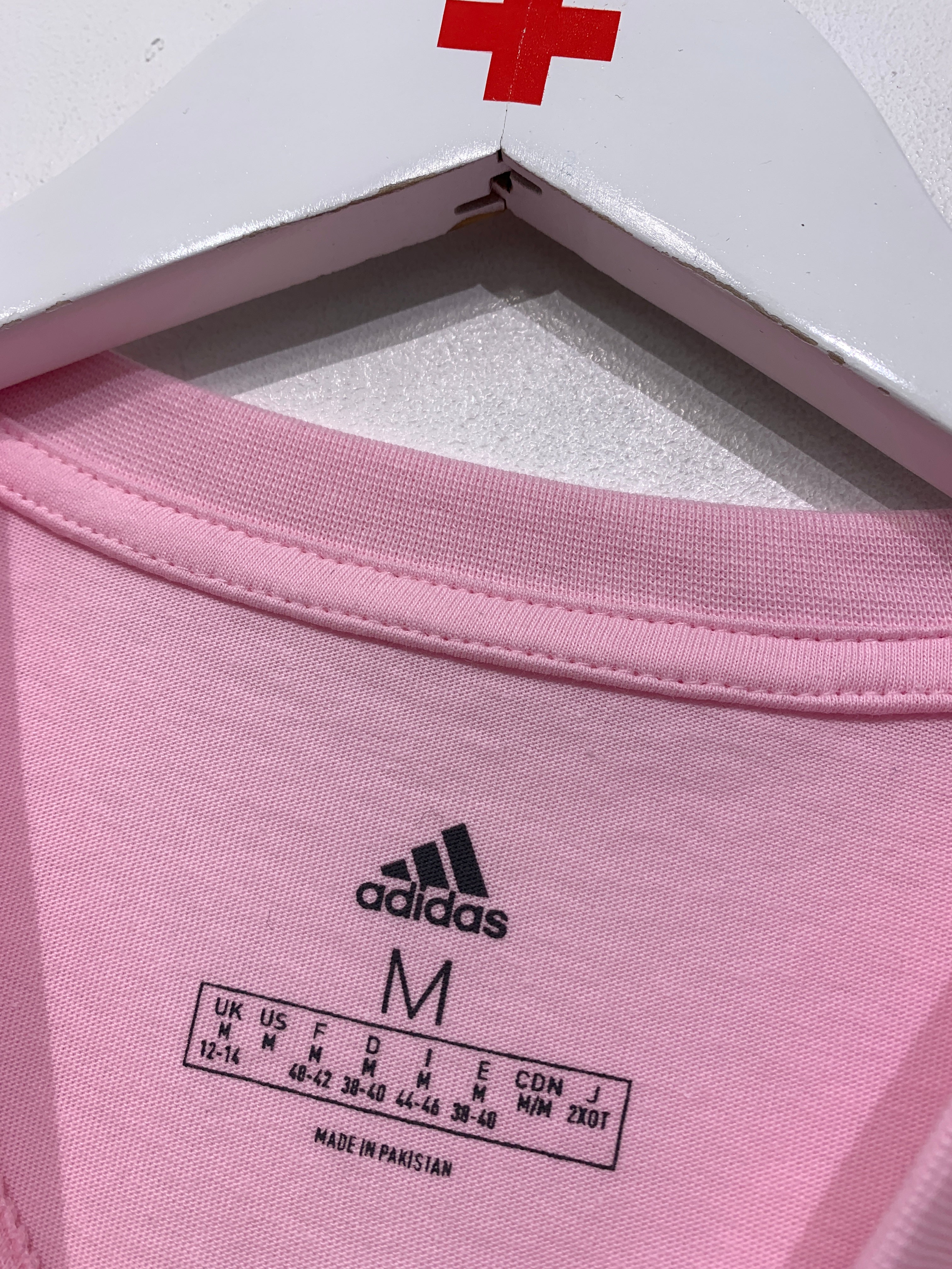 Adidas T-shirt