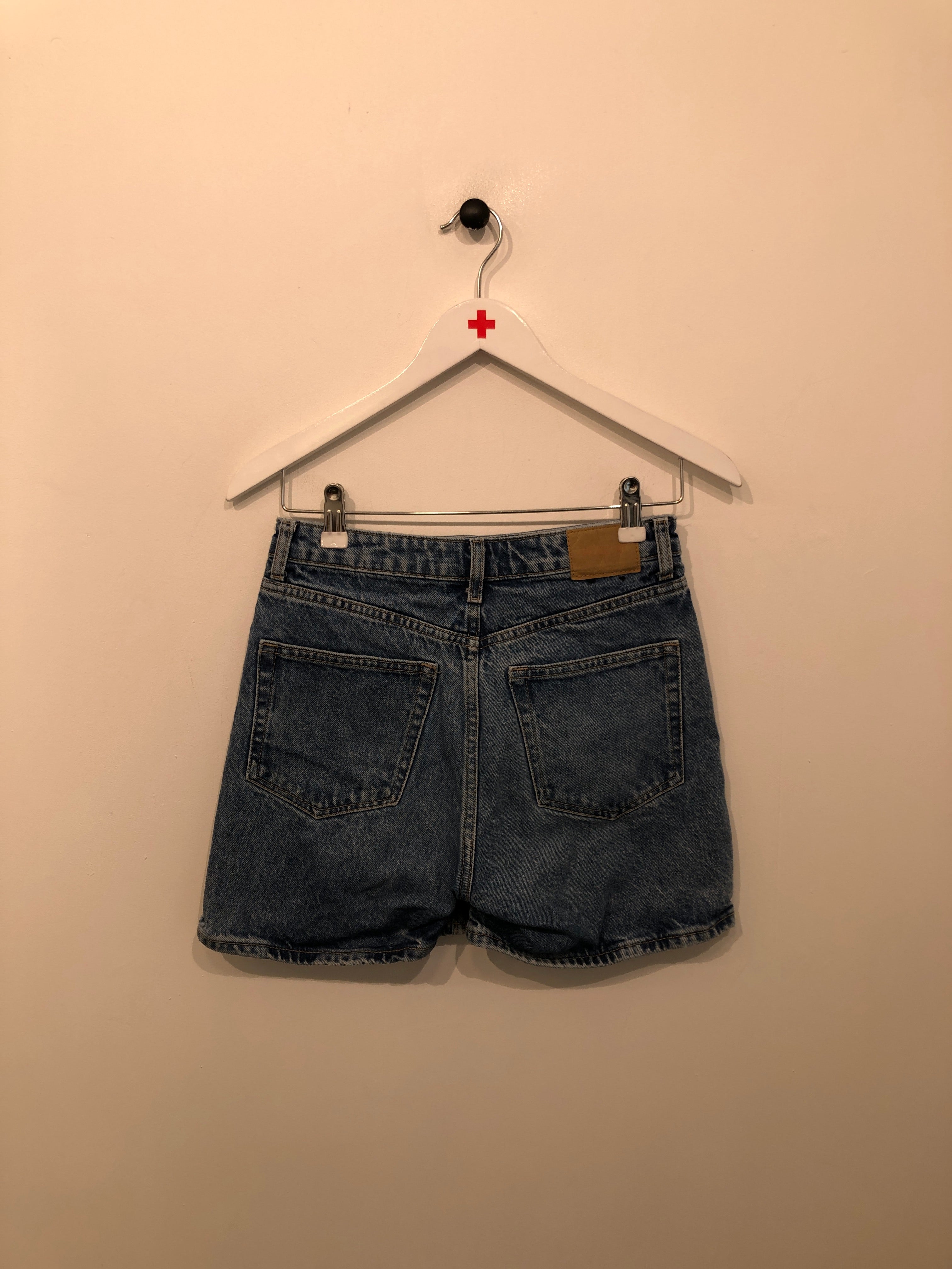 Weekday Shorts