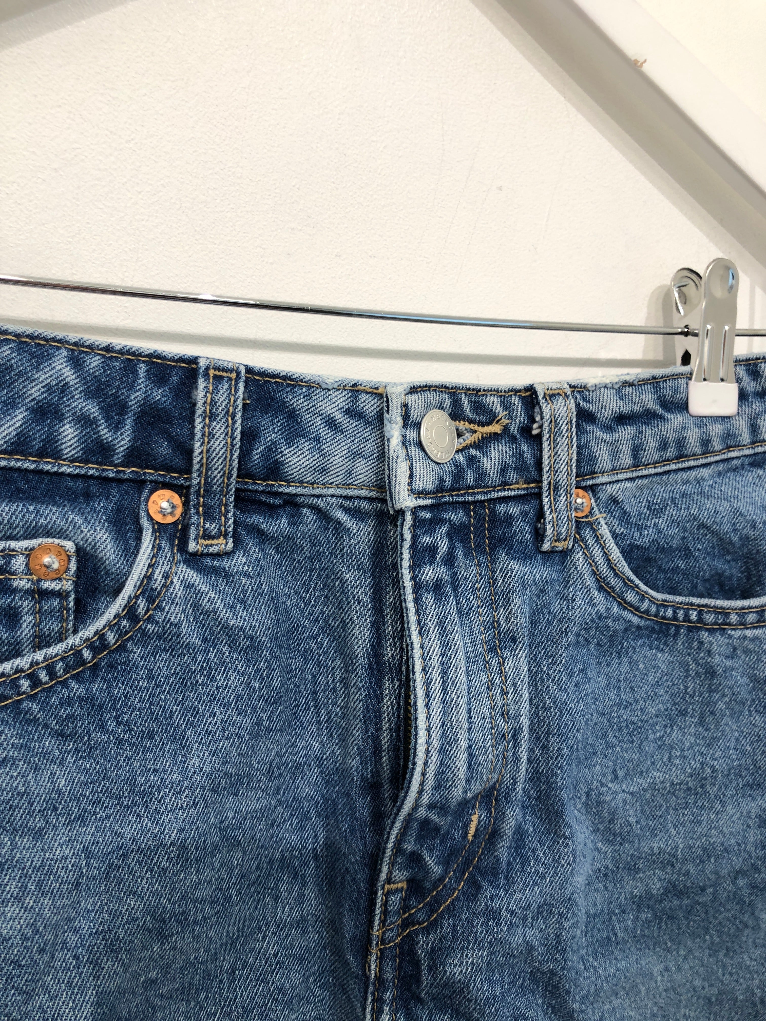 Weekday Shorts