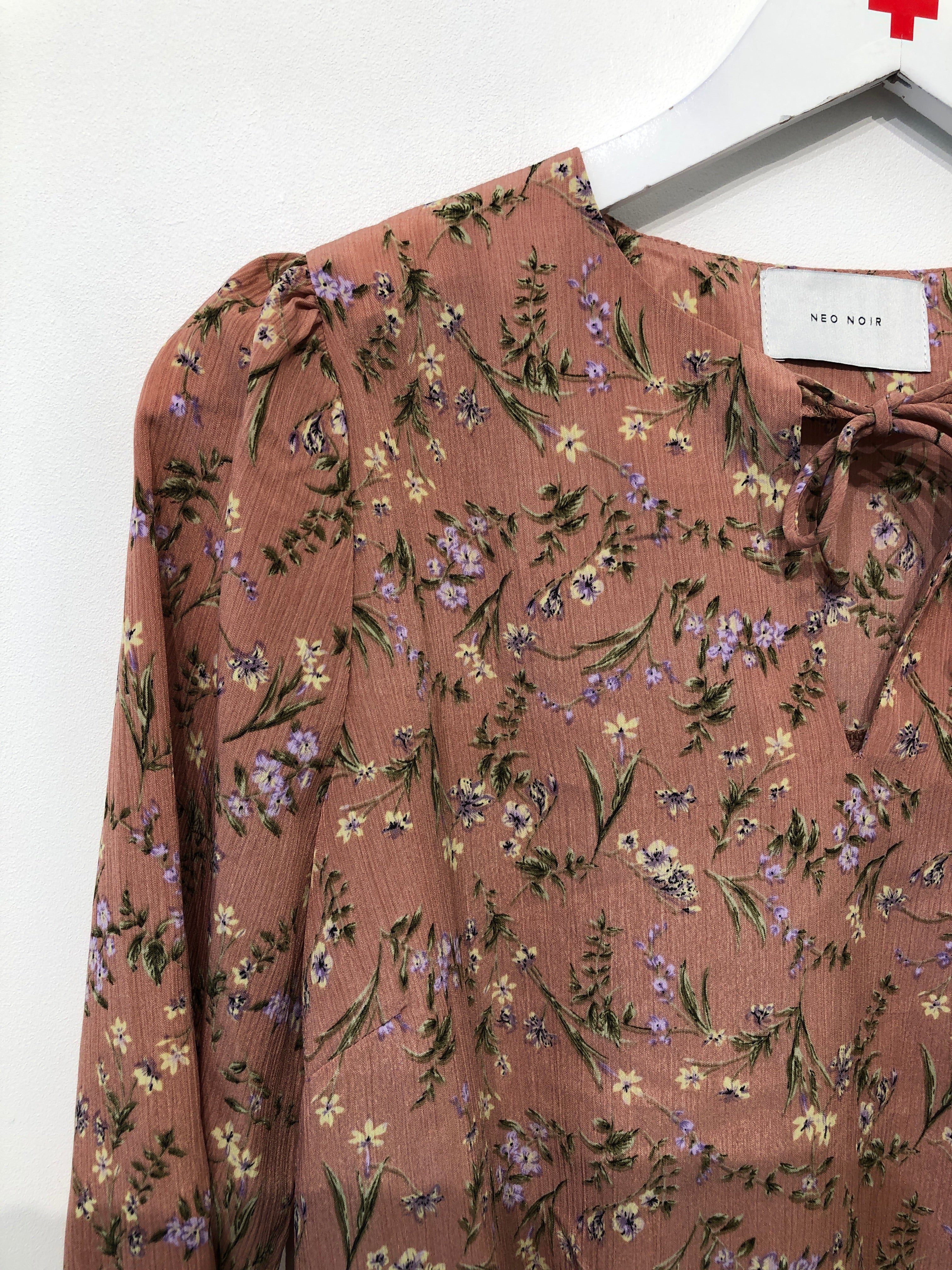 Neo Noir Bluse