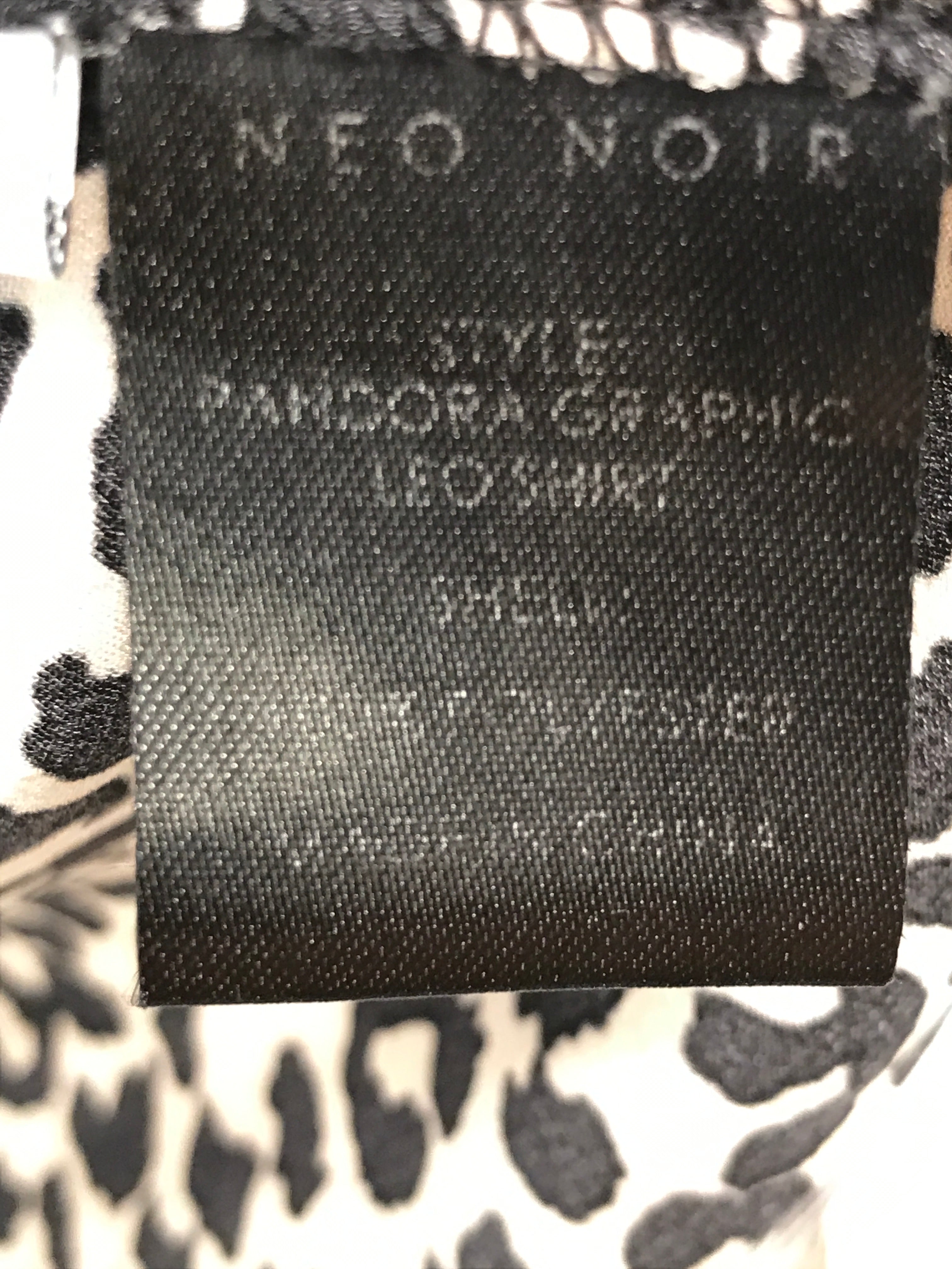 Neo Noir Bluse