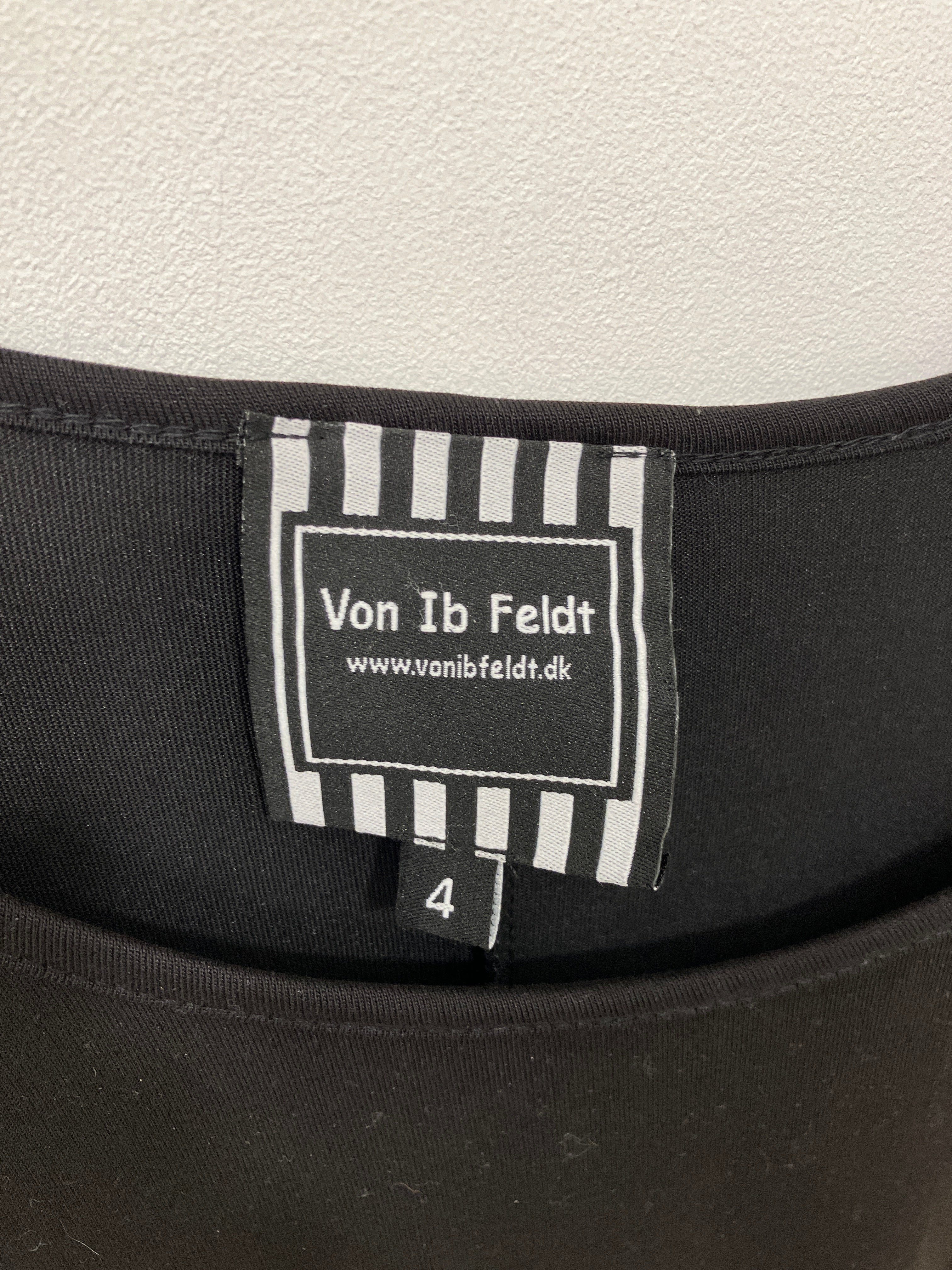 Von Ib Feldt Kjole